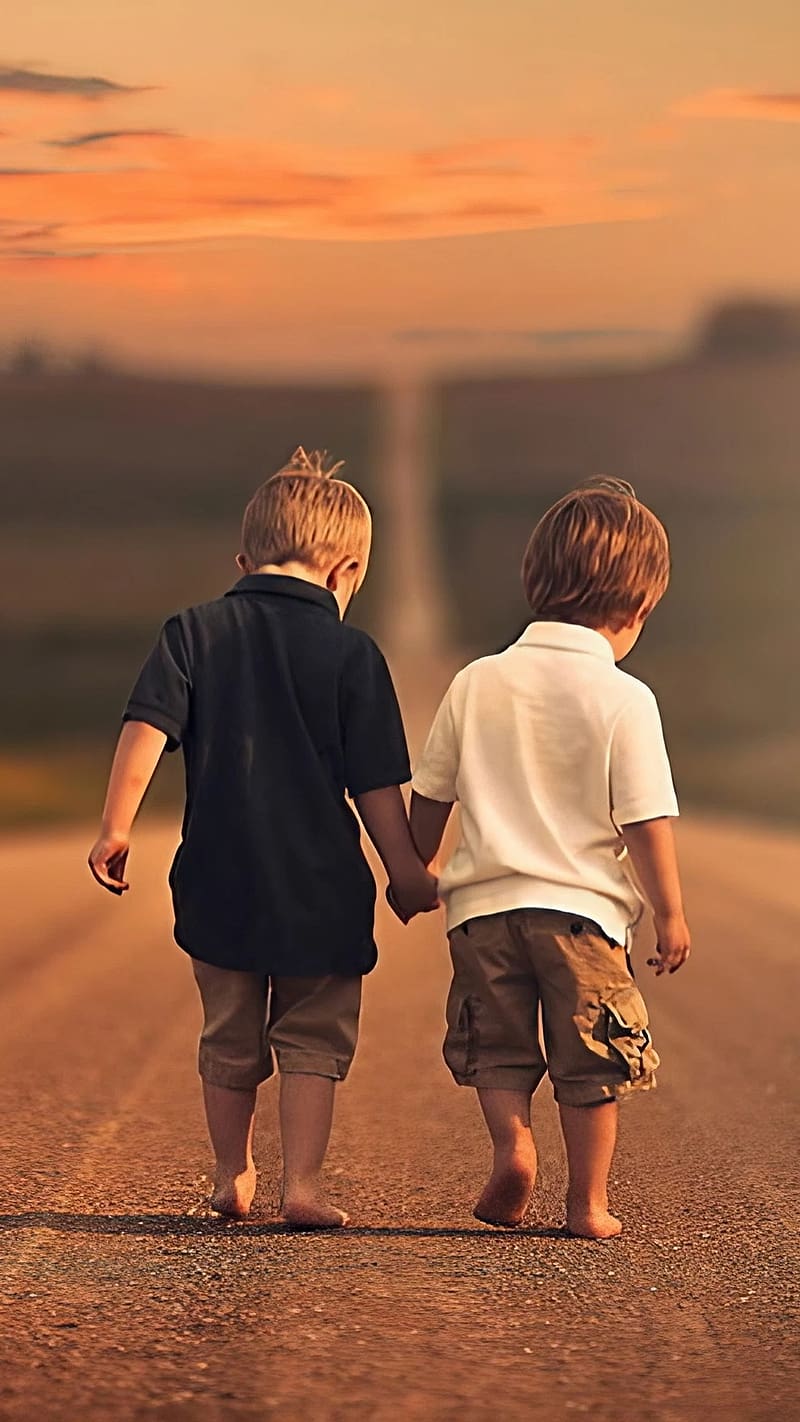 800x1422 HD kids friendship wallpaper