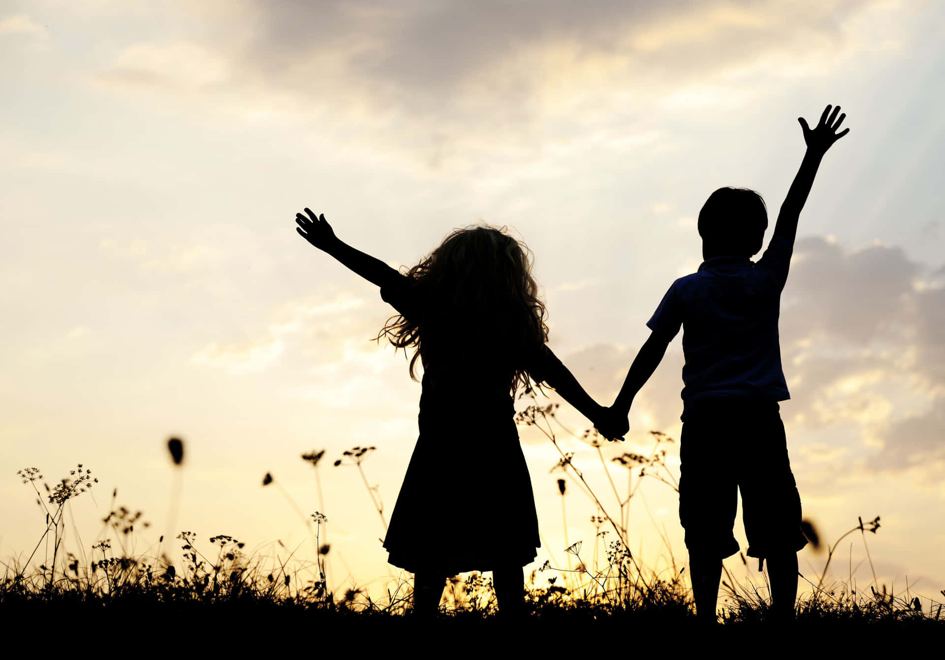 1920x1342 Download Friendship Boy And Girl Holding Hands At Sunset Picture