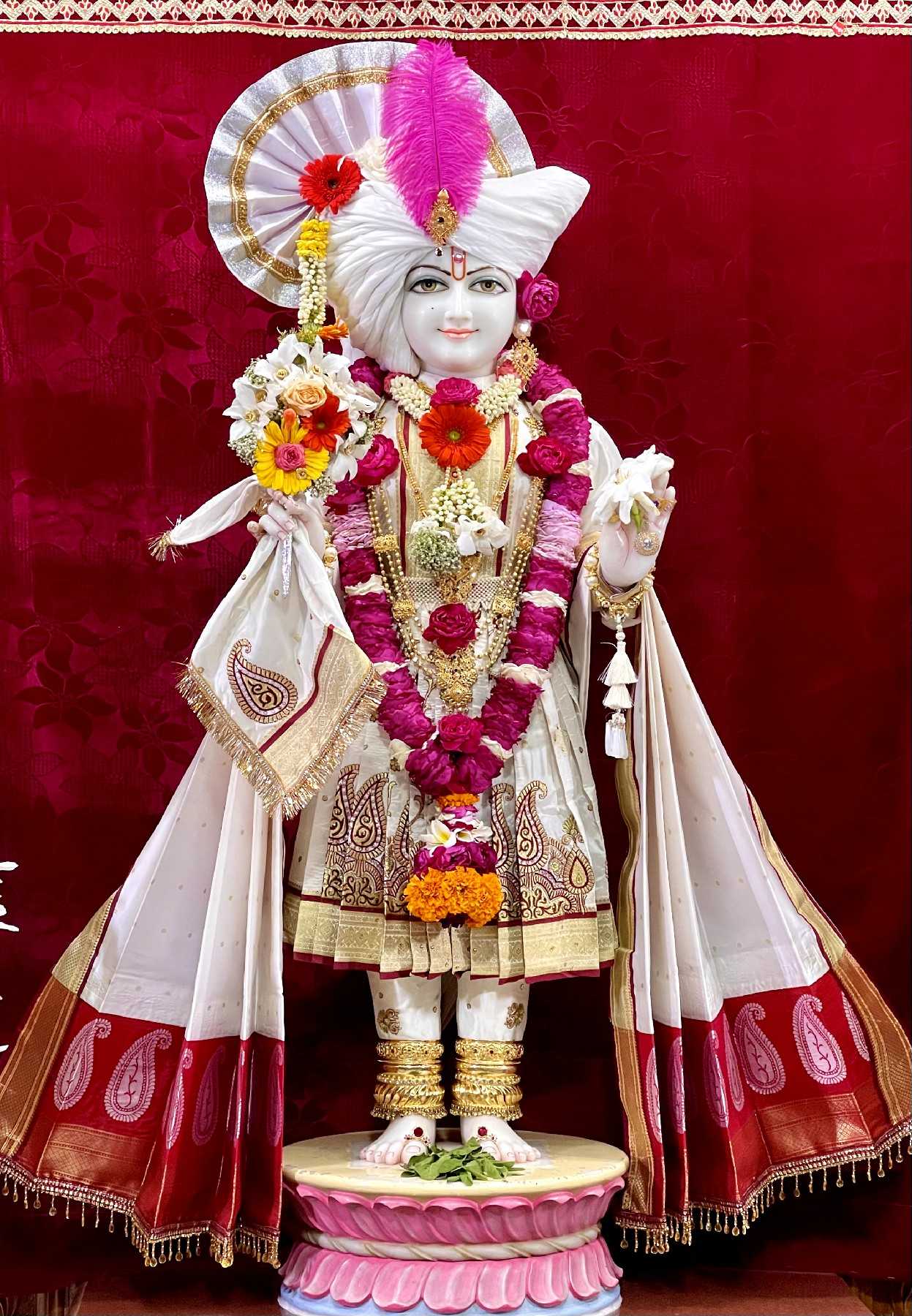 1247x1800 Rajkot Gurukul Maharaj Darshan