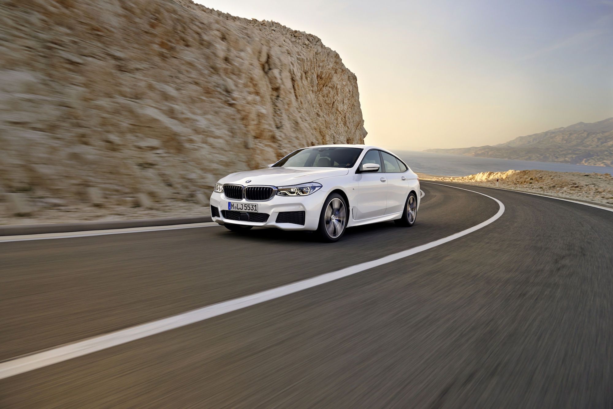 2000x1335 Rediscover Your Comfort Zone With The BMW 6 Series Gran Turismo