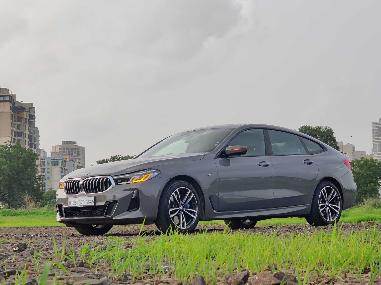 1600x1200 BMW 6 Series GT- A More And Practical 5 Series