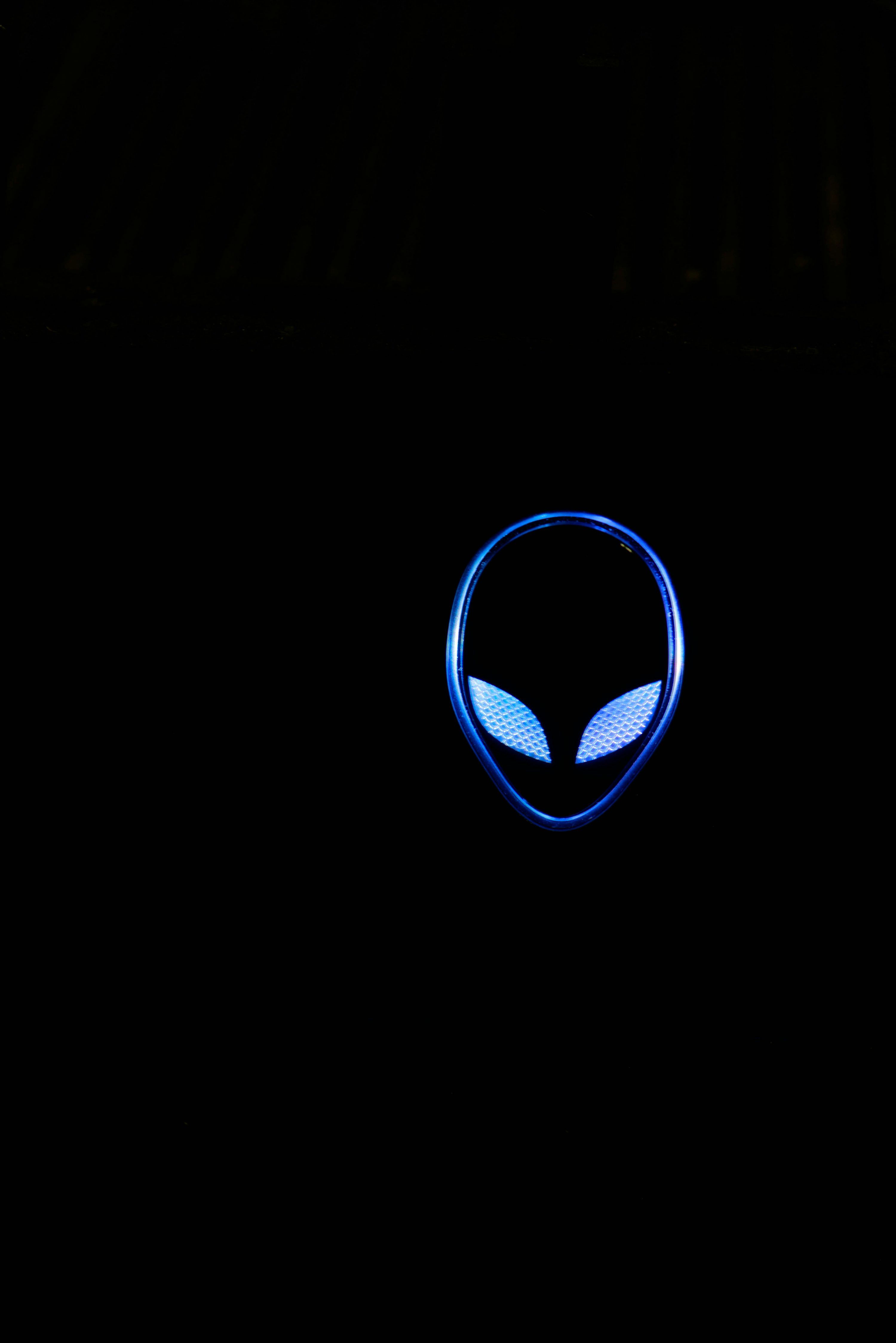 3000x4495 Alienware Picture. Download Free Image