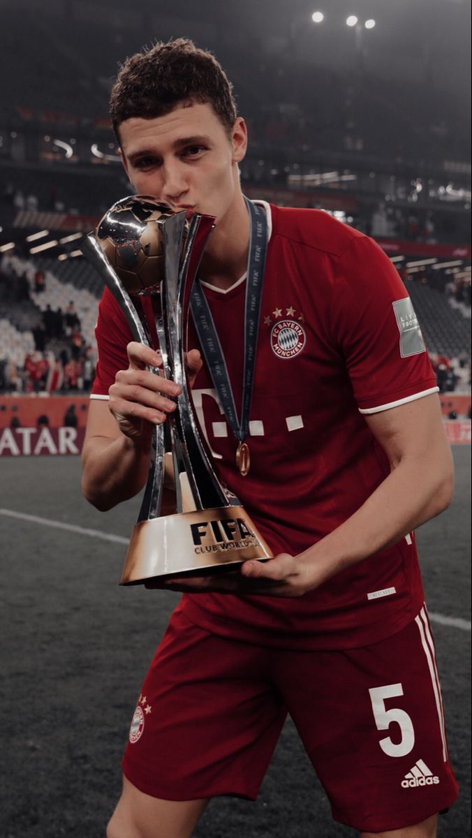 676x1200 Benjamin Pavard