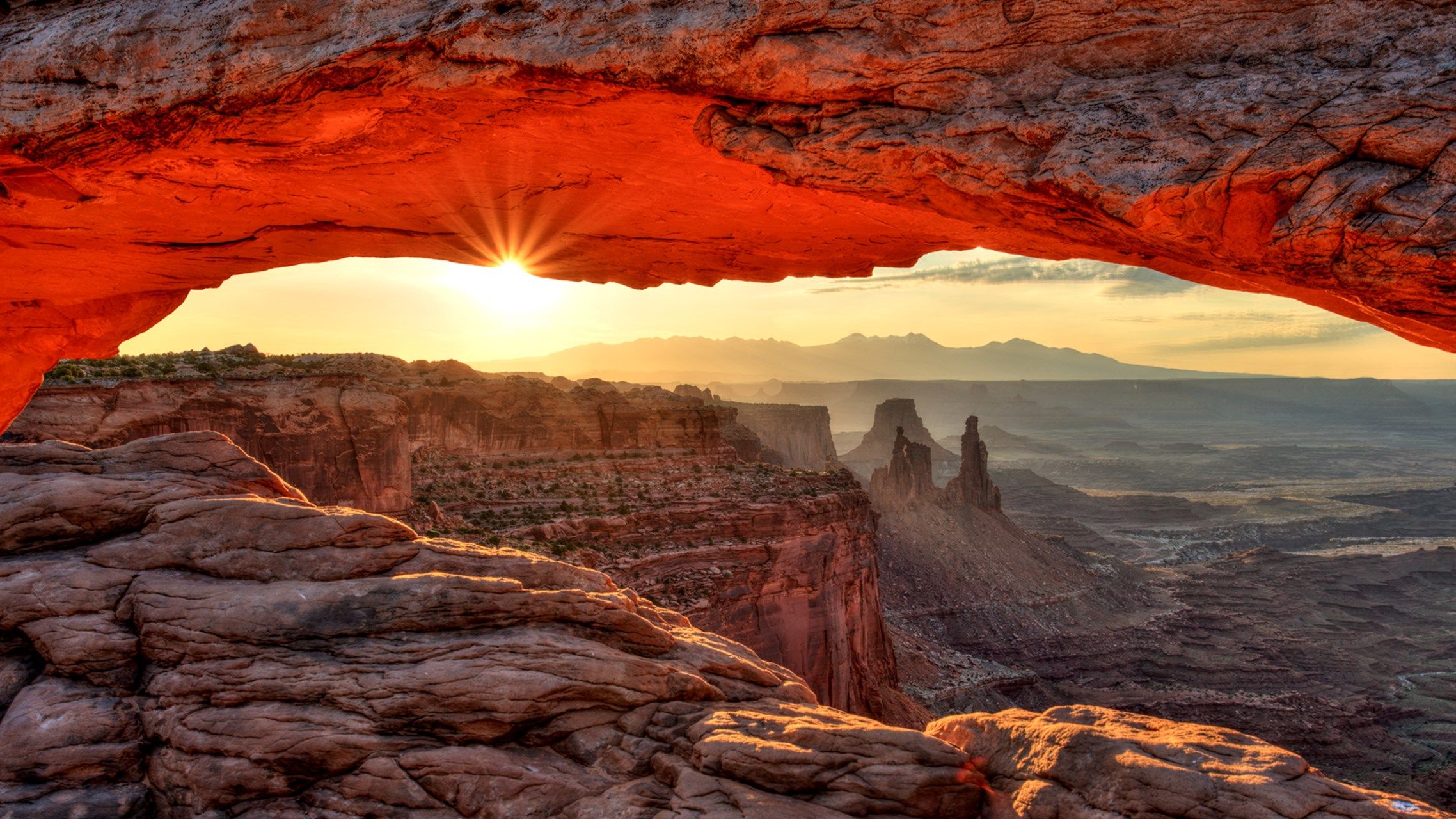 2276x1280 US National Parks download and install on Windows