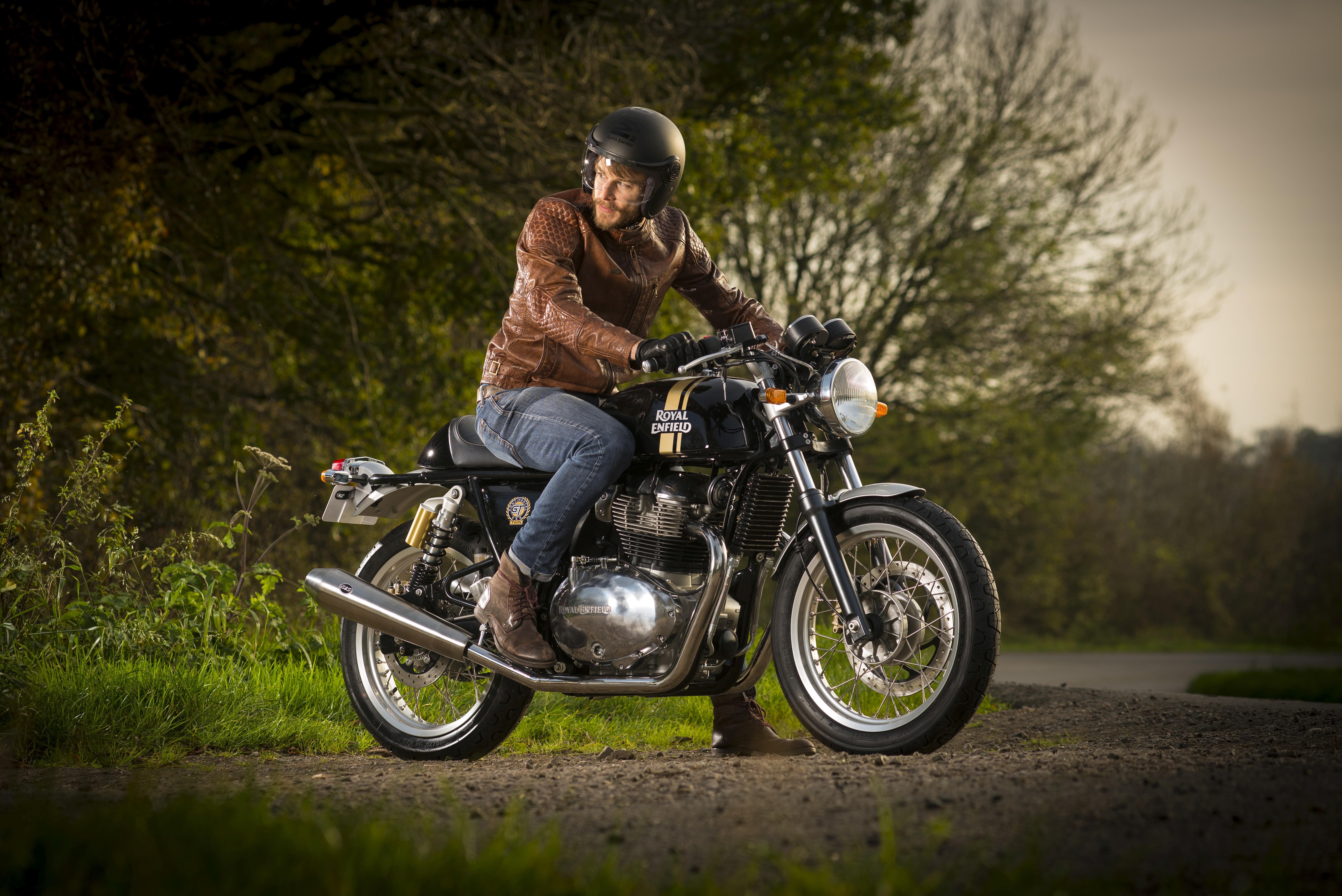 6821x4552 Continental GT 650 Rider