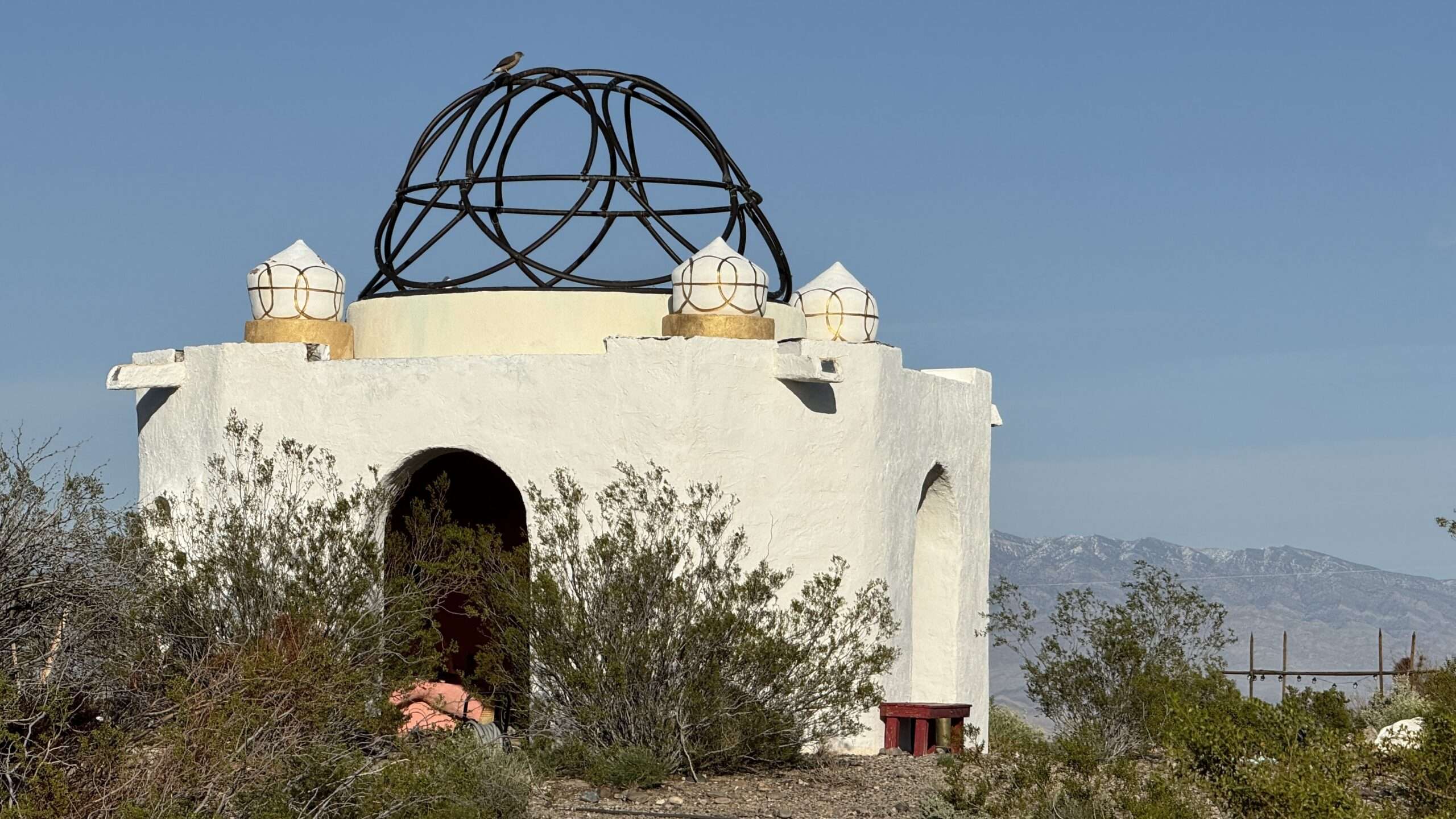 2560x1440 Sekhmet Temple & Cathedral Canyon Ghost Towns & Beyond
