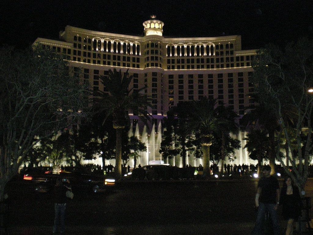 1024x768 Bellagio at night