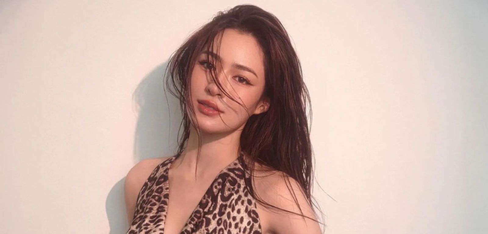 1600x768 LingLing Sirilak Kwong, a multilingual beauty queen and Thai actress