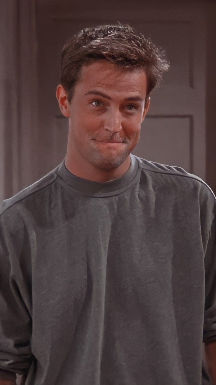696x1236 Chandler Bing wallpaper