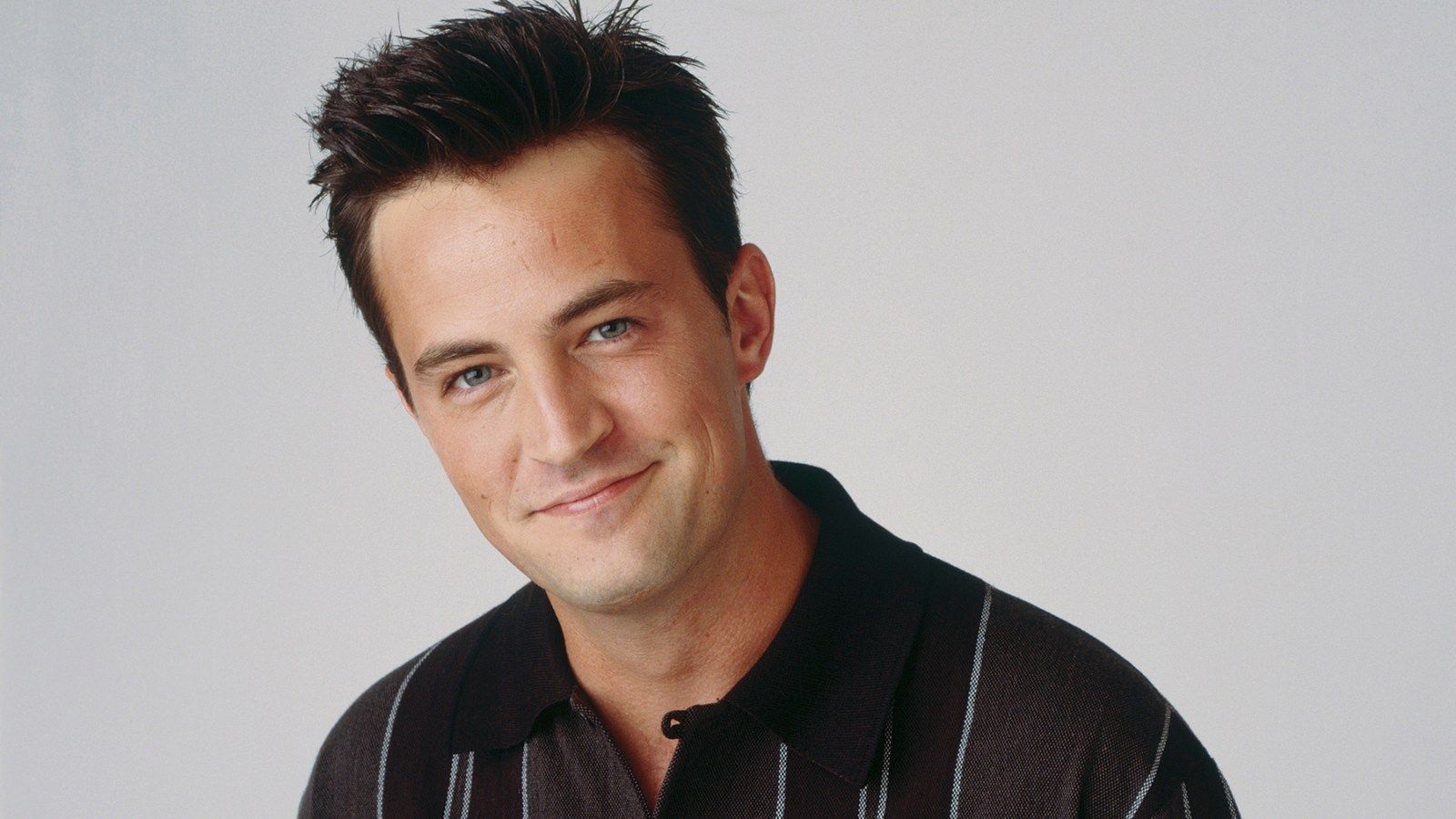 1600x900 Matthew Perry: Chandler Bing's Funniest Moments on 'Friends'
