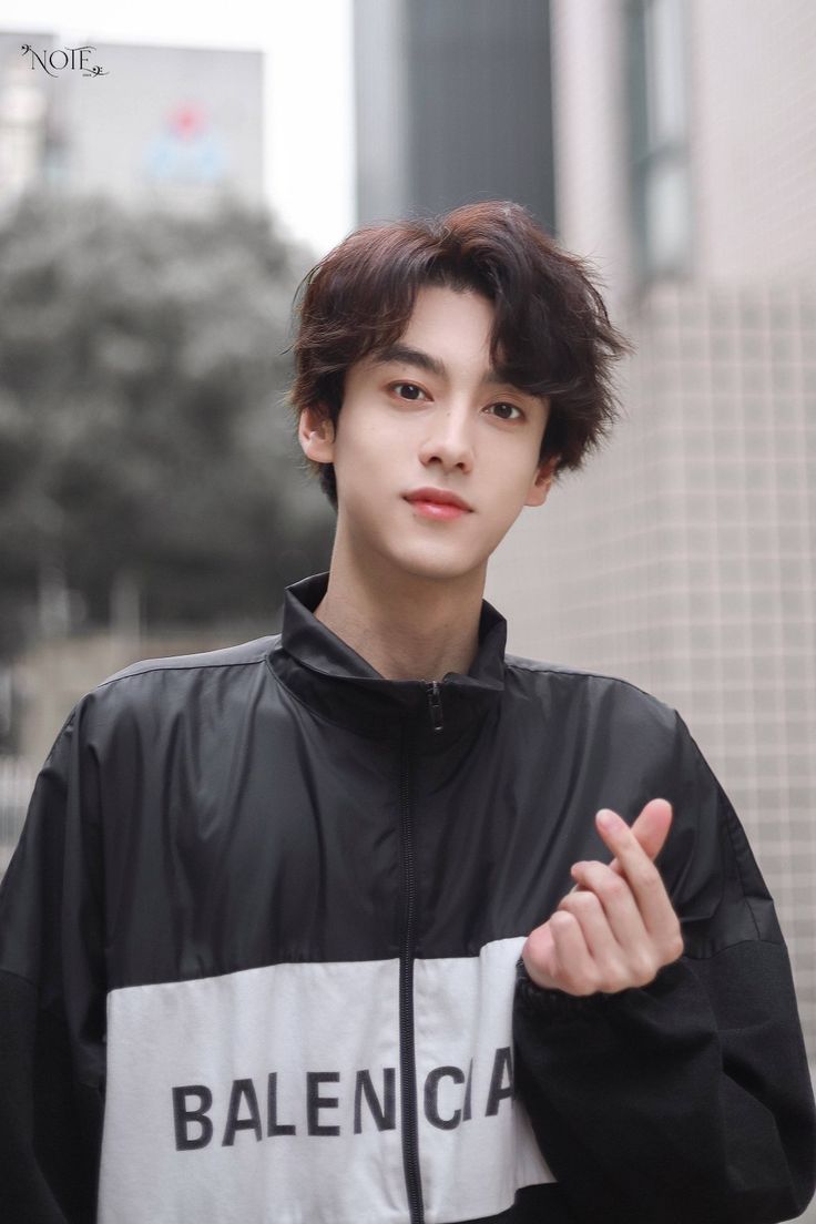736x1104 Tian XuNing