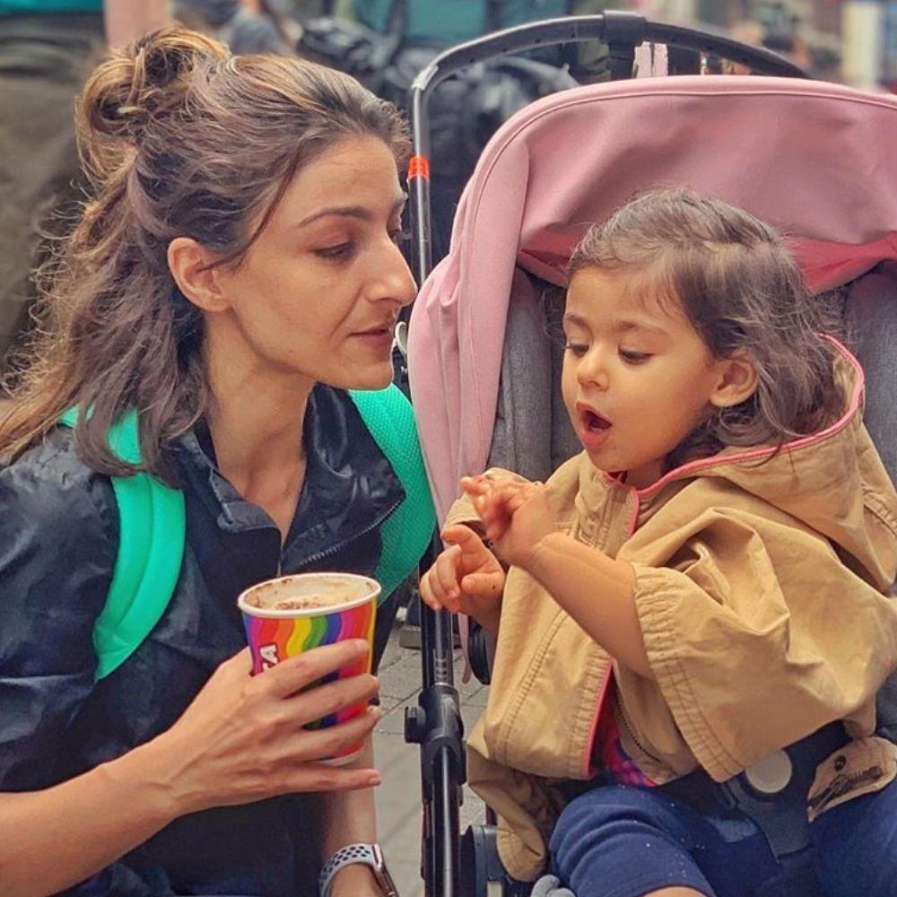1000x1000 Soha Ali Khan's latest Instagram post with baby Inaaya is flooded
