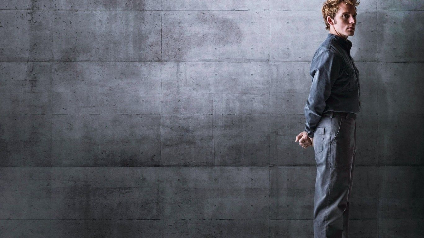 1366x768 Sam Claflin As Finnick Odair Hunger Games Mockingjay Part