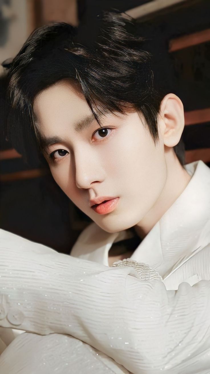 736x1308 Cheng Yi