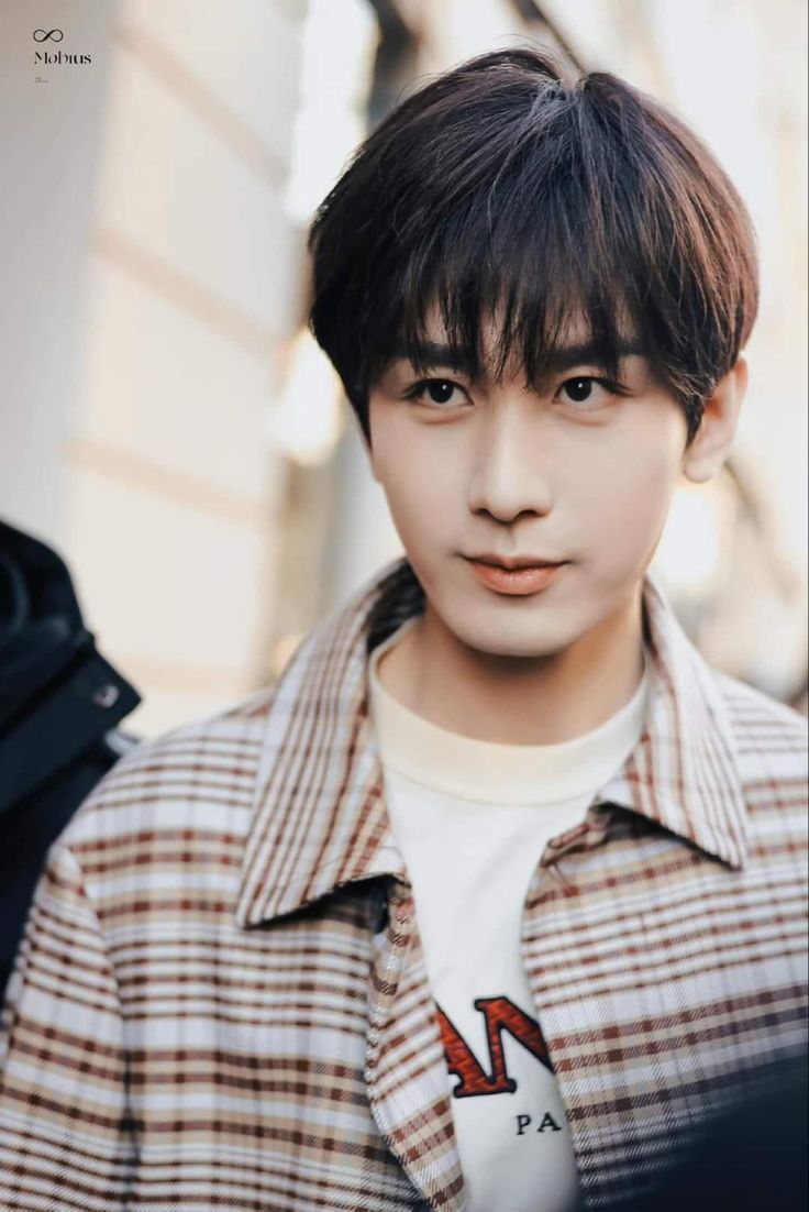 736x1102 Lan yangyang. Cheng yi and yuan bing yan, Love and redemption wallpaper, Qi yi