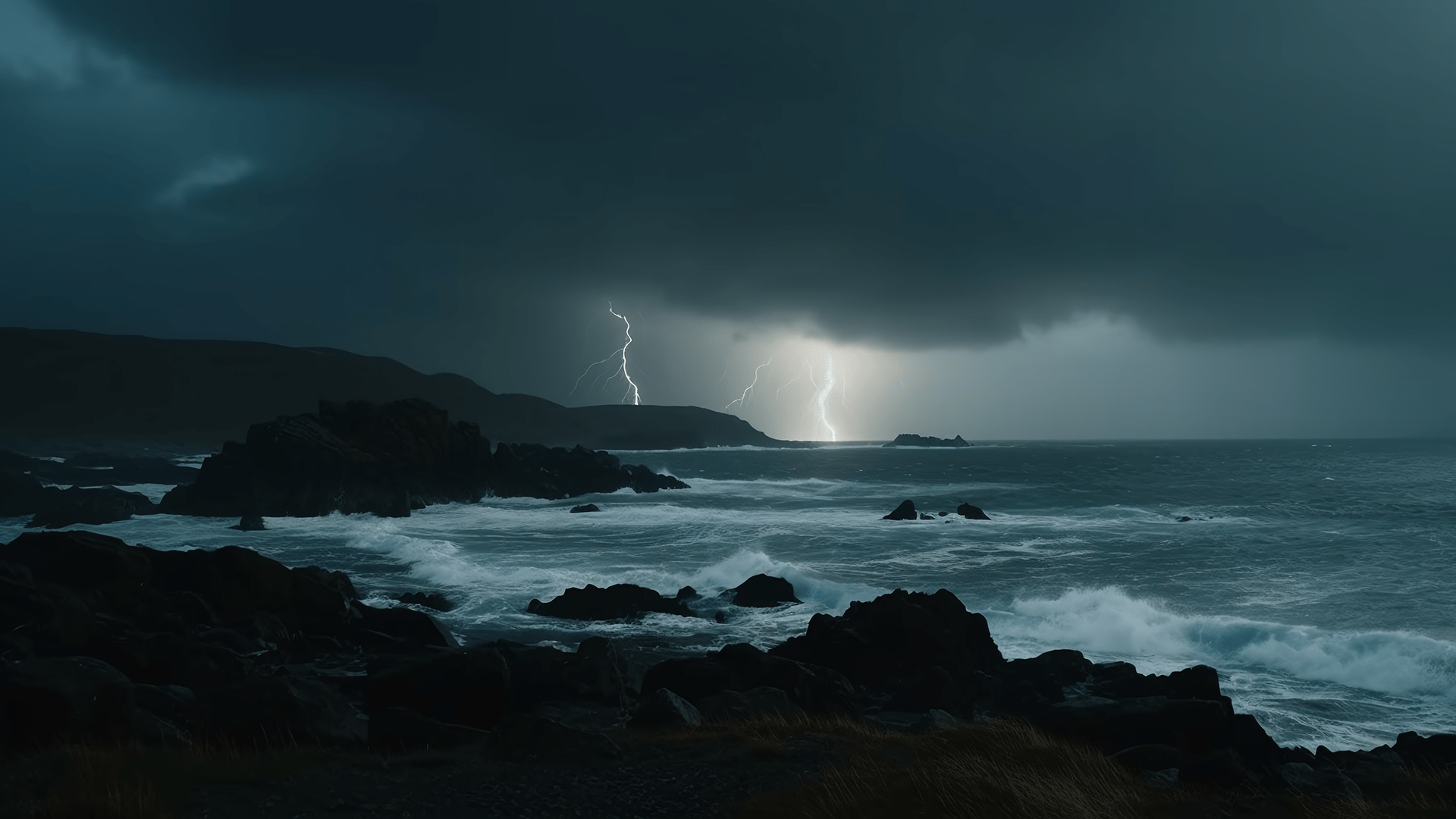 1920x1080 Thunderstorm over sea [1920 x 1080]