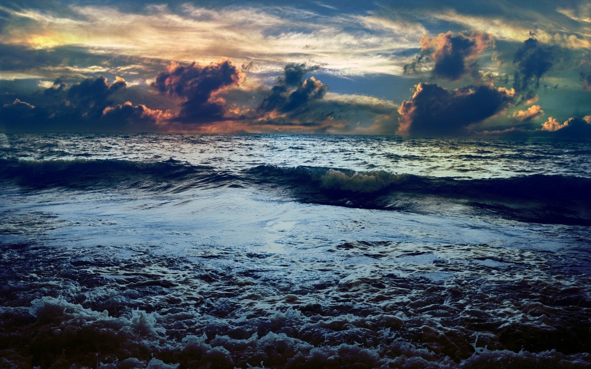 1920x1200 The Beginning Of A Storm At Sea In The ?hl=en
