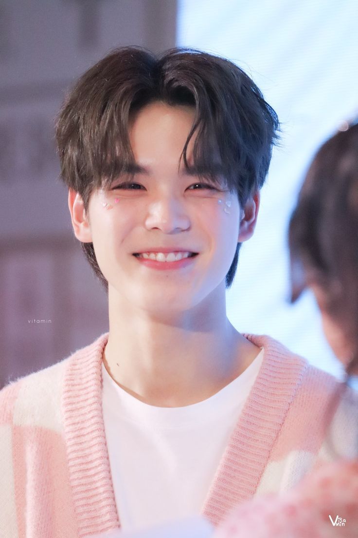 736x1104 Jimmy sea wallpaper. Jimmysea logo, Jimmy karn kritsanaphan, Asian boys