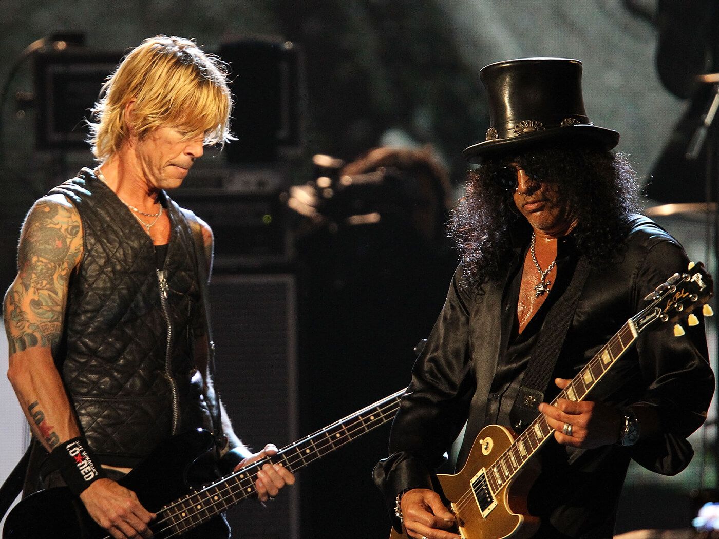 1400x1050 Are Guns N' Roses hinting at the return of Izzy Stradlin and Steven Adler?