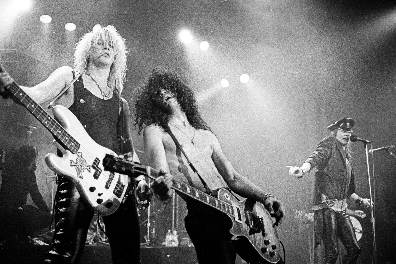1581x1054 The Hard Truth About Guns N' Roses
