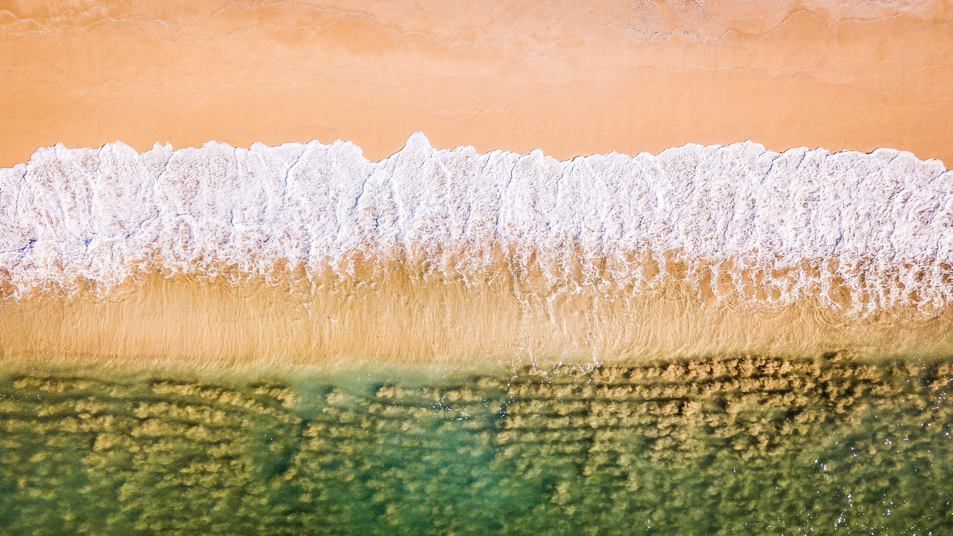 3300x1856 Microsoft Windows 11 Stock Default Aerial Beach Green Crashing Waves