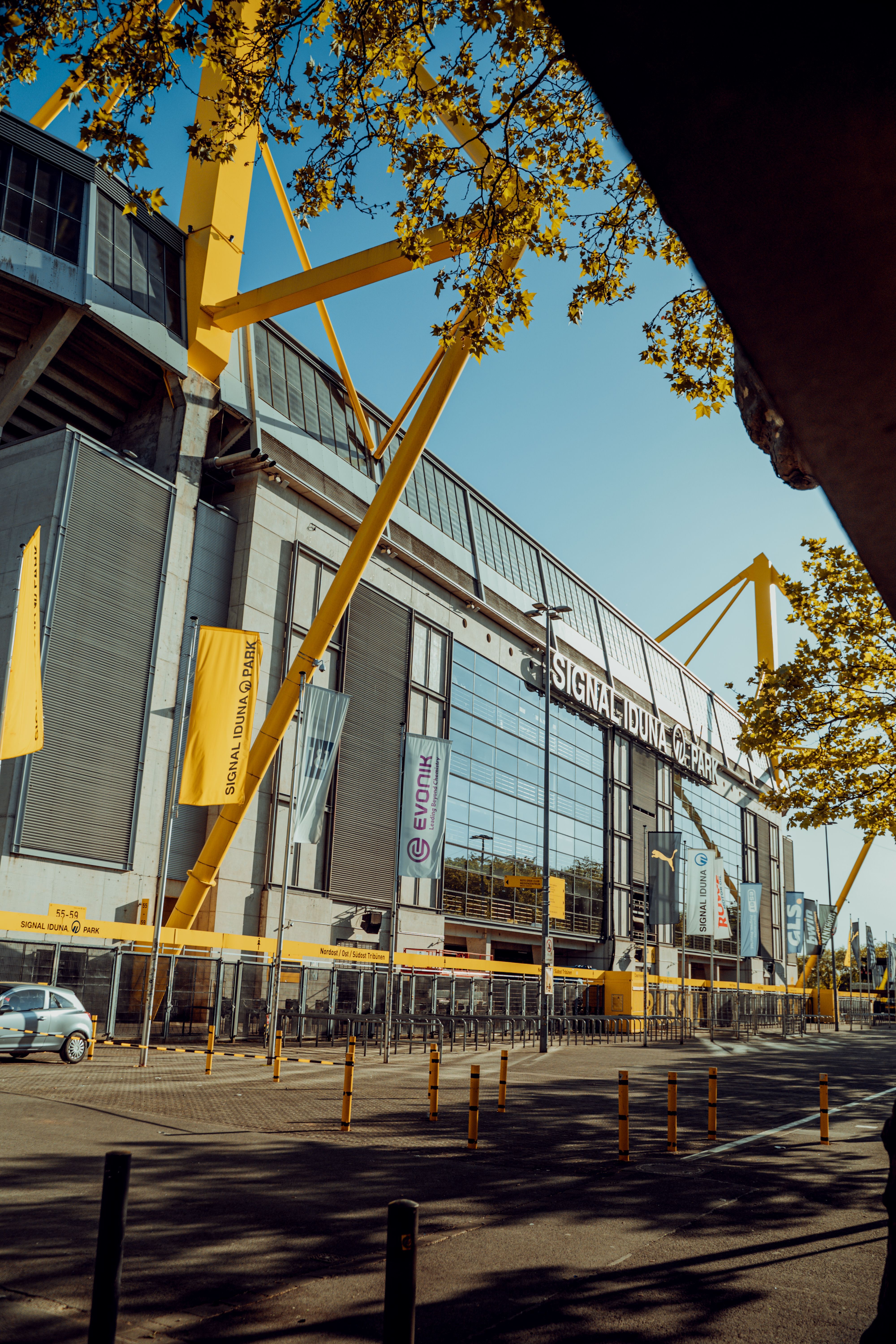 4000x6000 Signal Iduna Park, Dortmund, Germany · Free
