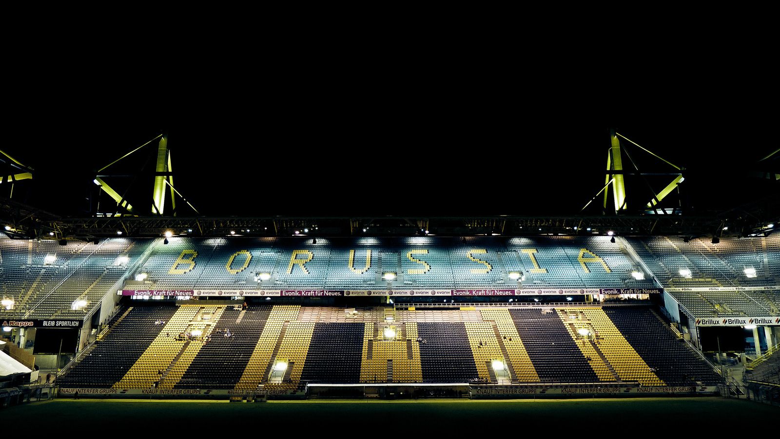 1600x900 Westfalenstadion Wallpaper