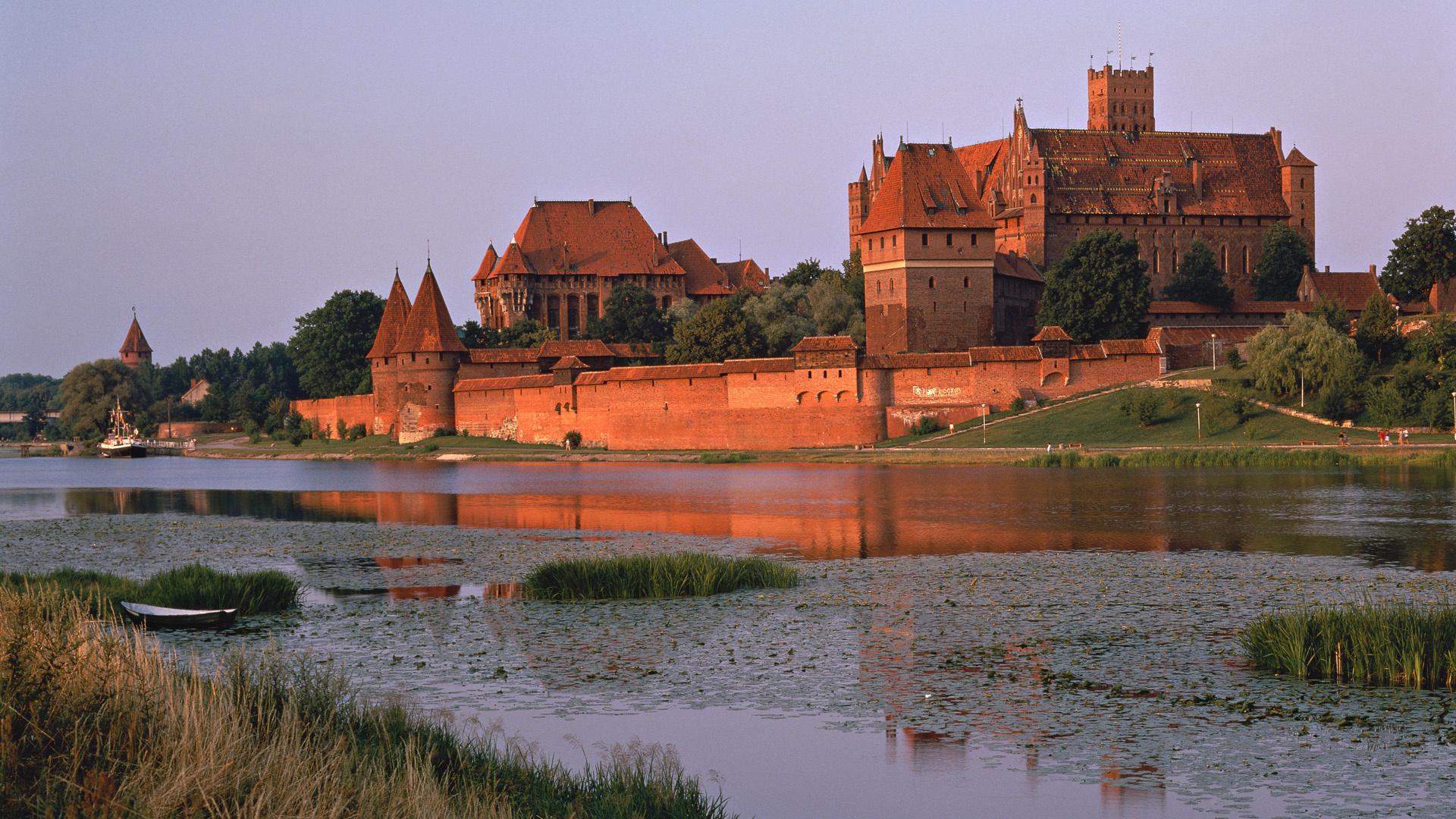 1920x1080 Malbork castle Poland. Built by the Teutonic Order after the Northern Crusades