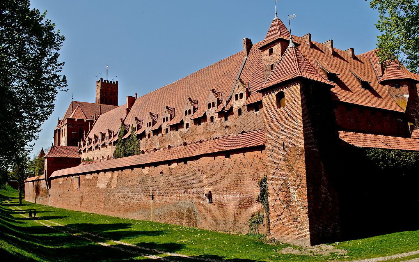 1440x900 Malbork Castle, Poland. Top Most Beautiful Places in Europe