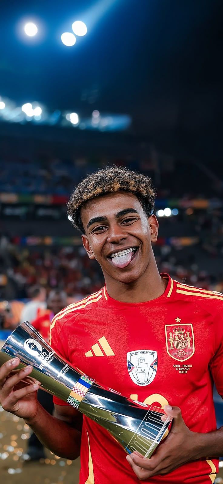 736x1593 Lamine yamal trophy celebration. Lamine yamal pp 4k, Lamine yamal wallpaper, Fine soccer players