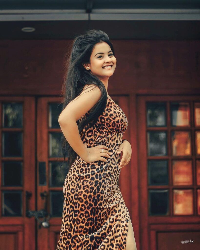 819x1024 Gungun Gupta: Age, Income, Height, Career, Family, Boyfriend, Biography, Net Worth Love Life & More