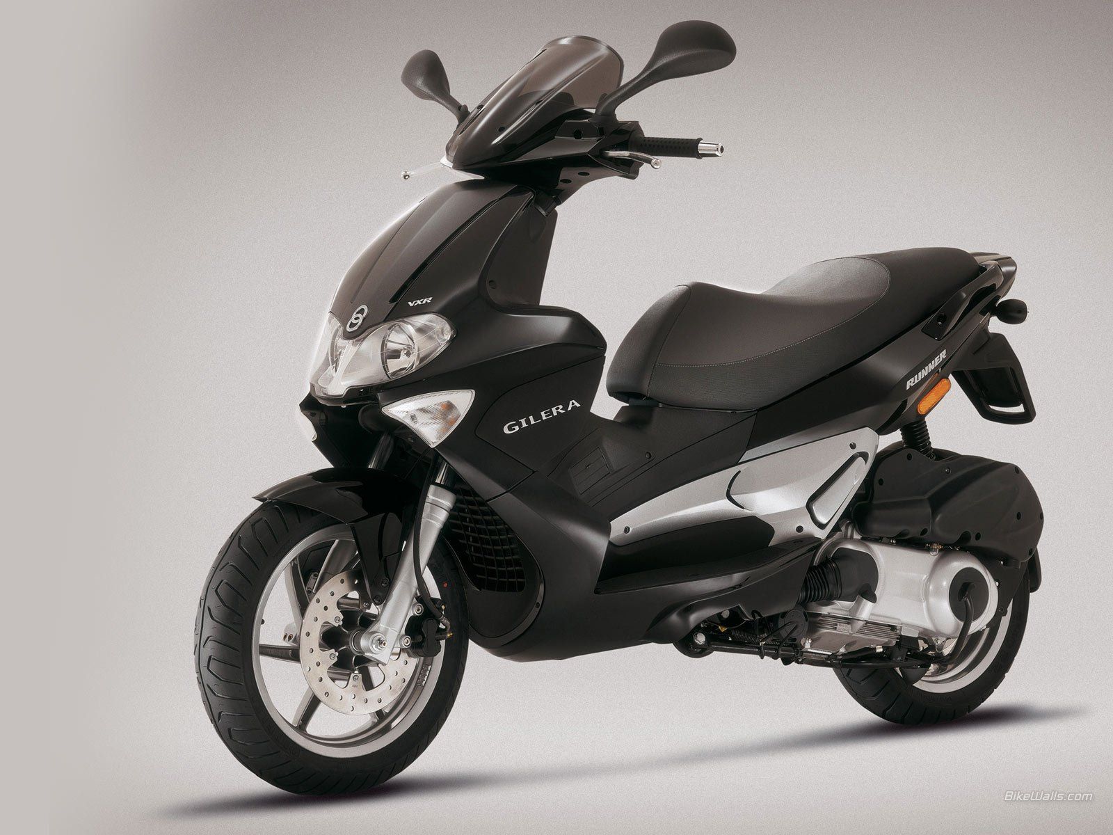 1600x1200 GILERA RUNNER 2005 VX RUNNER RUNNER ST 50 125 200cc PARAVENTO ART.22541 : Amazon.se: Automotive