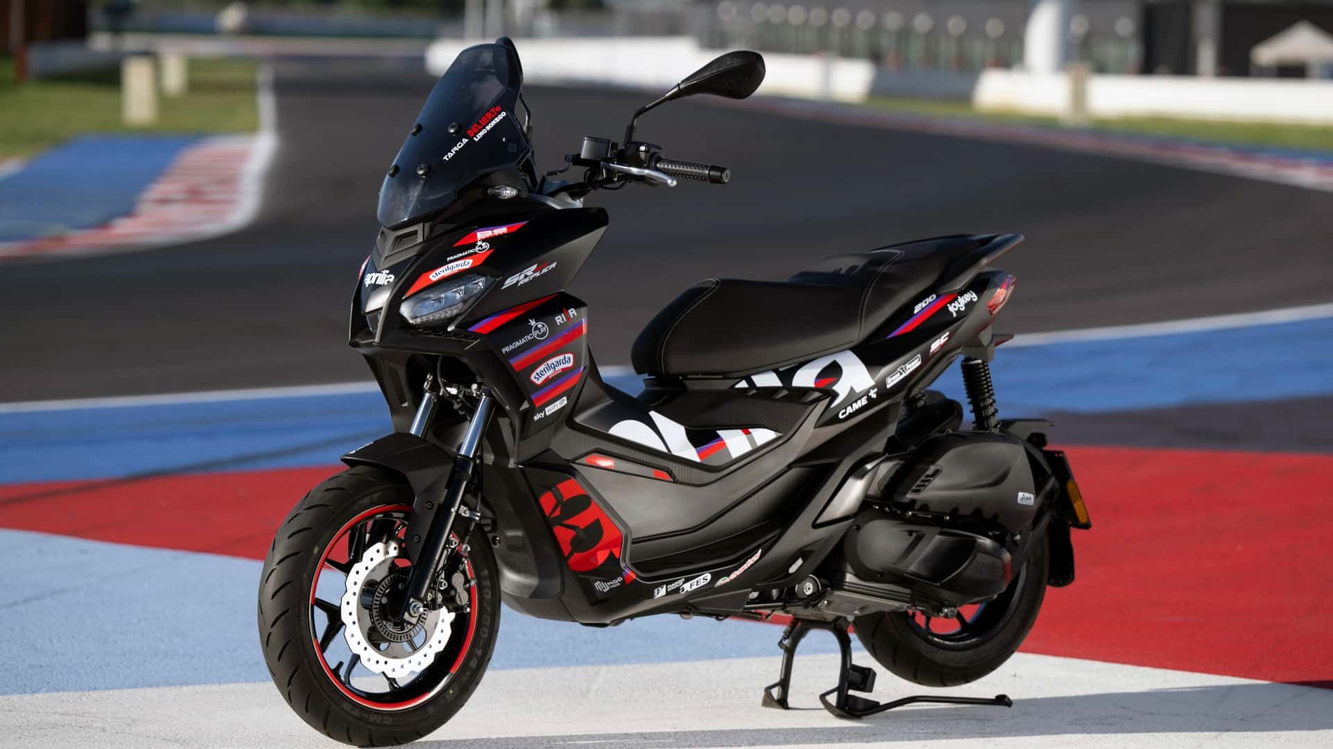 1920x1080 Aprilia Gilera Sr 50 This Aprilia Scooter Wears A MotoGP Livery, Is Loud And Proud
