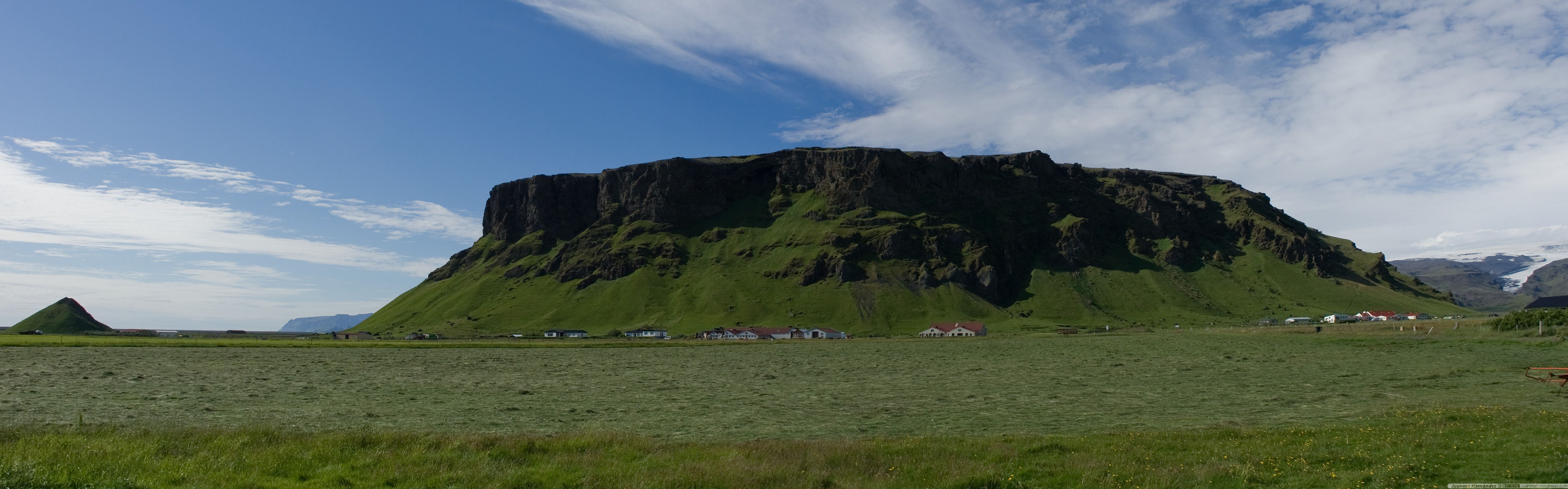 5760x1800 Pétursey