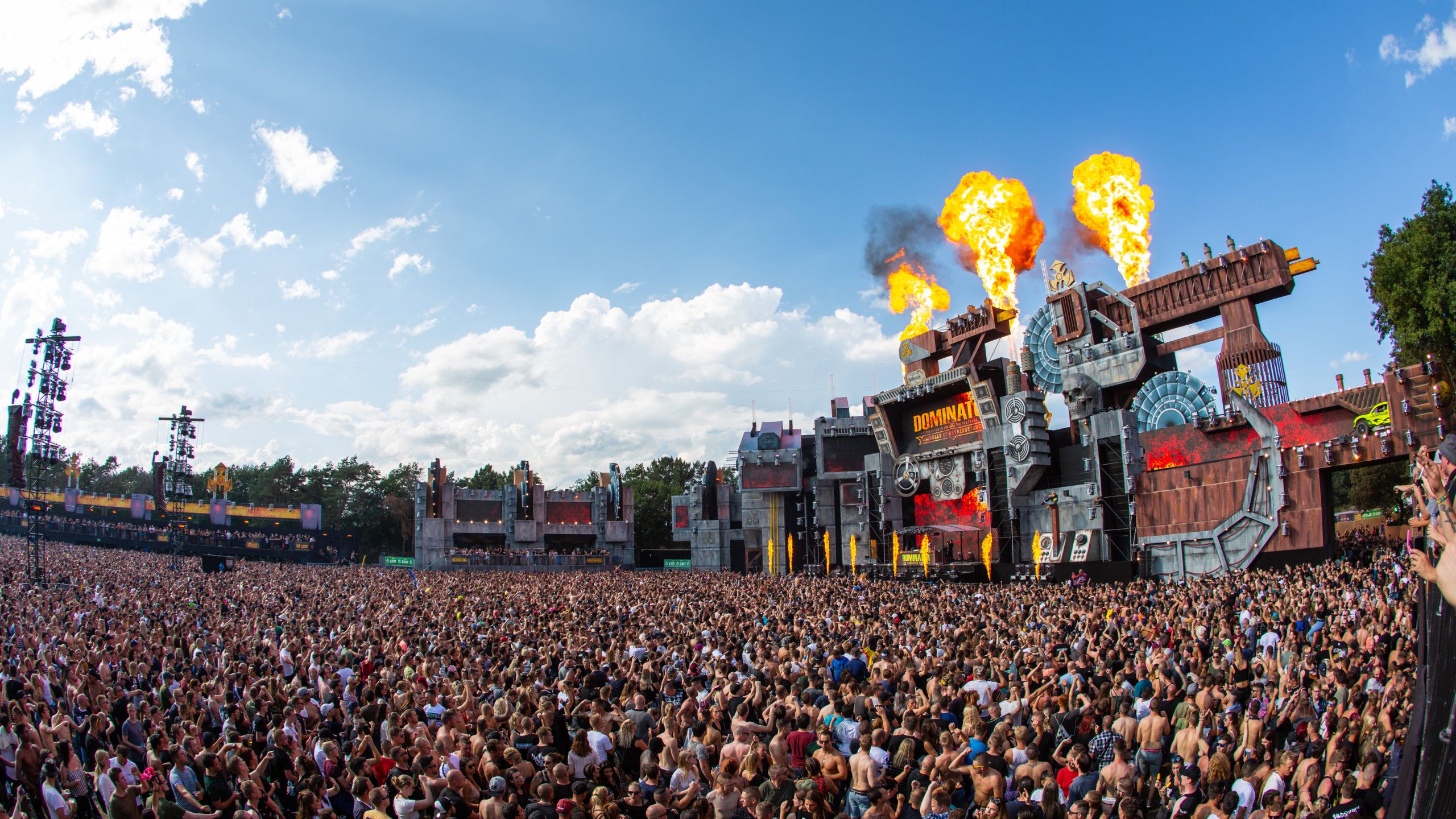 2560x1440 days at Dominator Festival! of Dance