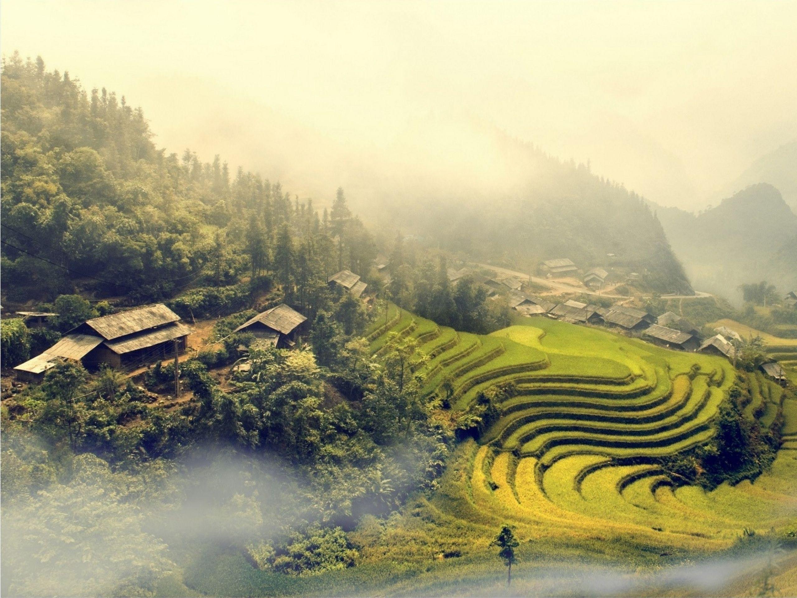 2560x1920 Vietnam At Foggy wallpaper. Vietnam At Foggy