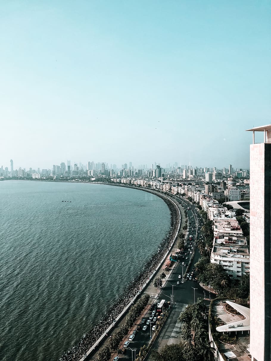 910x1213 india, mumbai, trident hotel, road .