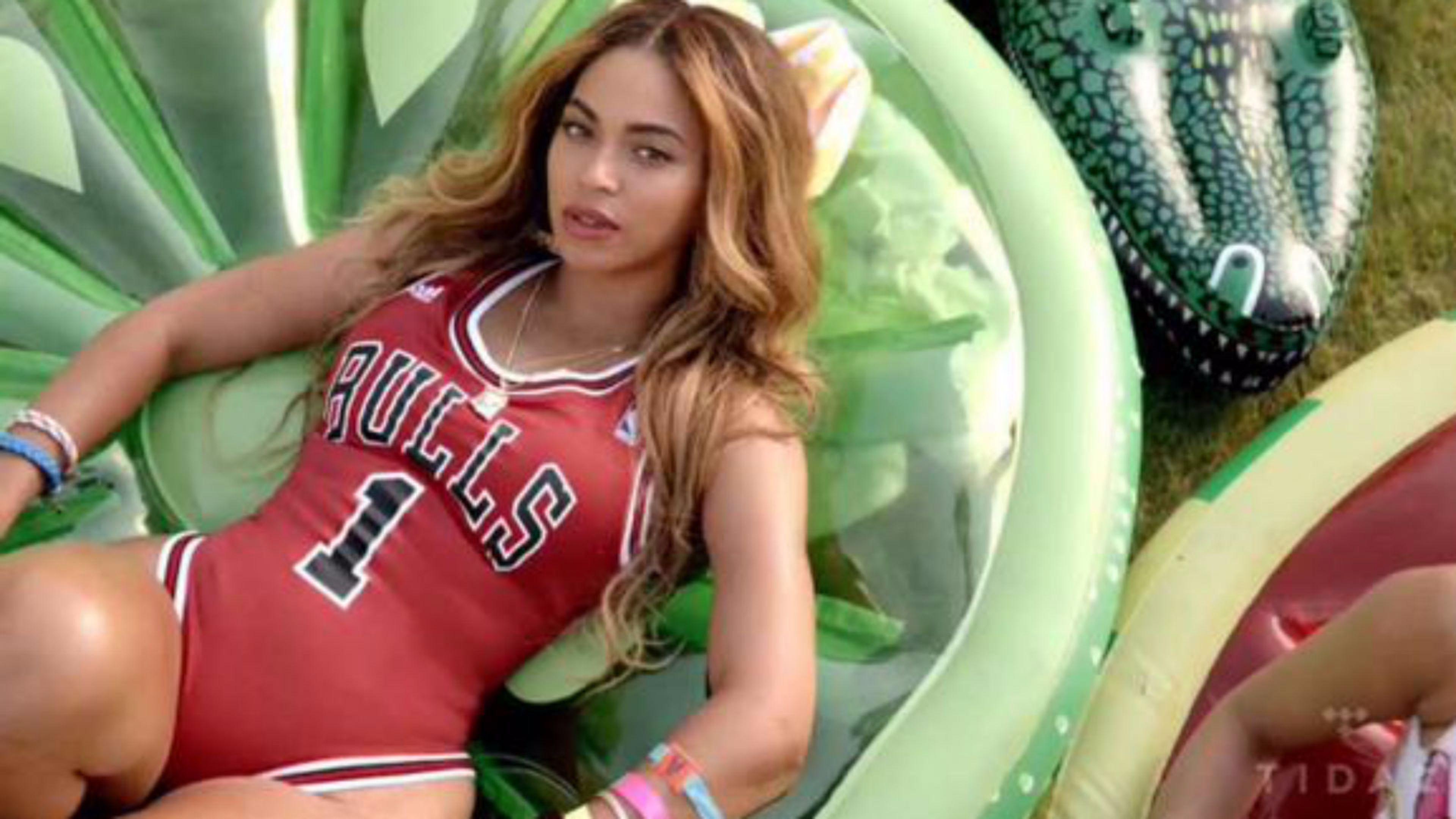 3840x2160 Beyonce Bulls Swimsuit Wallpaper & Background