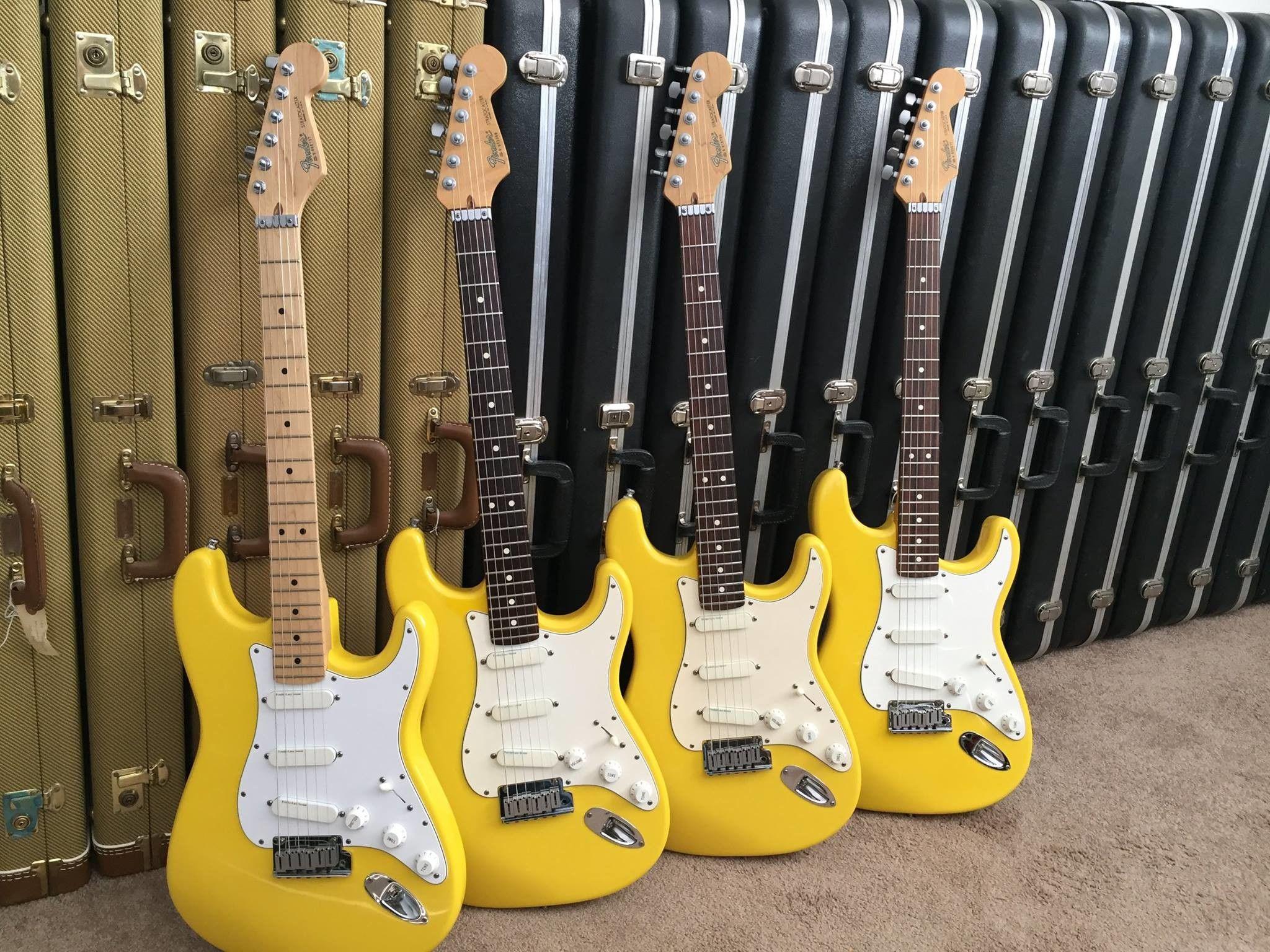 2048x1536 Fender Stratocaster Wallpaper