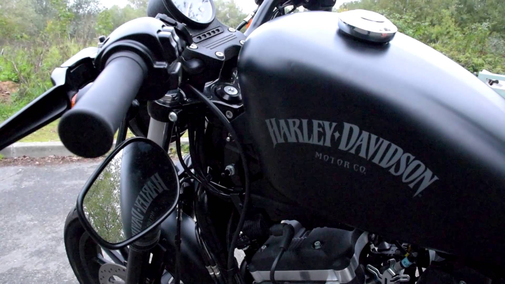 1920x1080 Harley Davidson Iron 883 Vance & Hines Exhaust