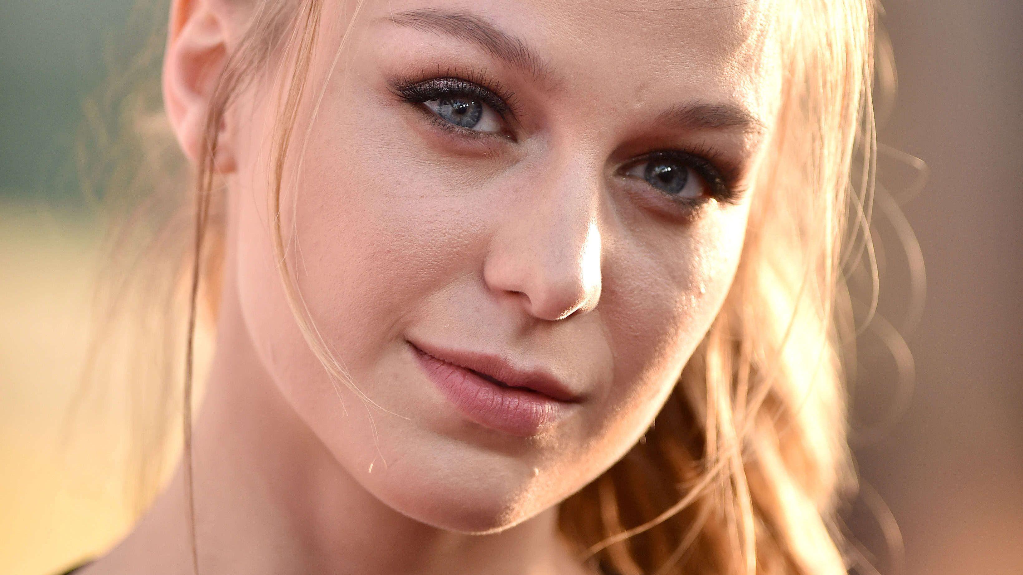 3280x1845 Melissa Benoist HD Celebrities, 4k Wallpaper, Image, Background, Photo and Picture