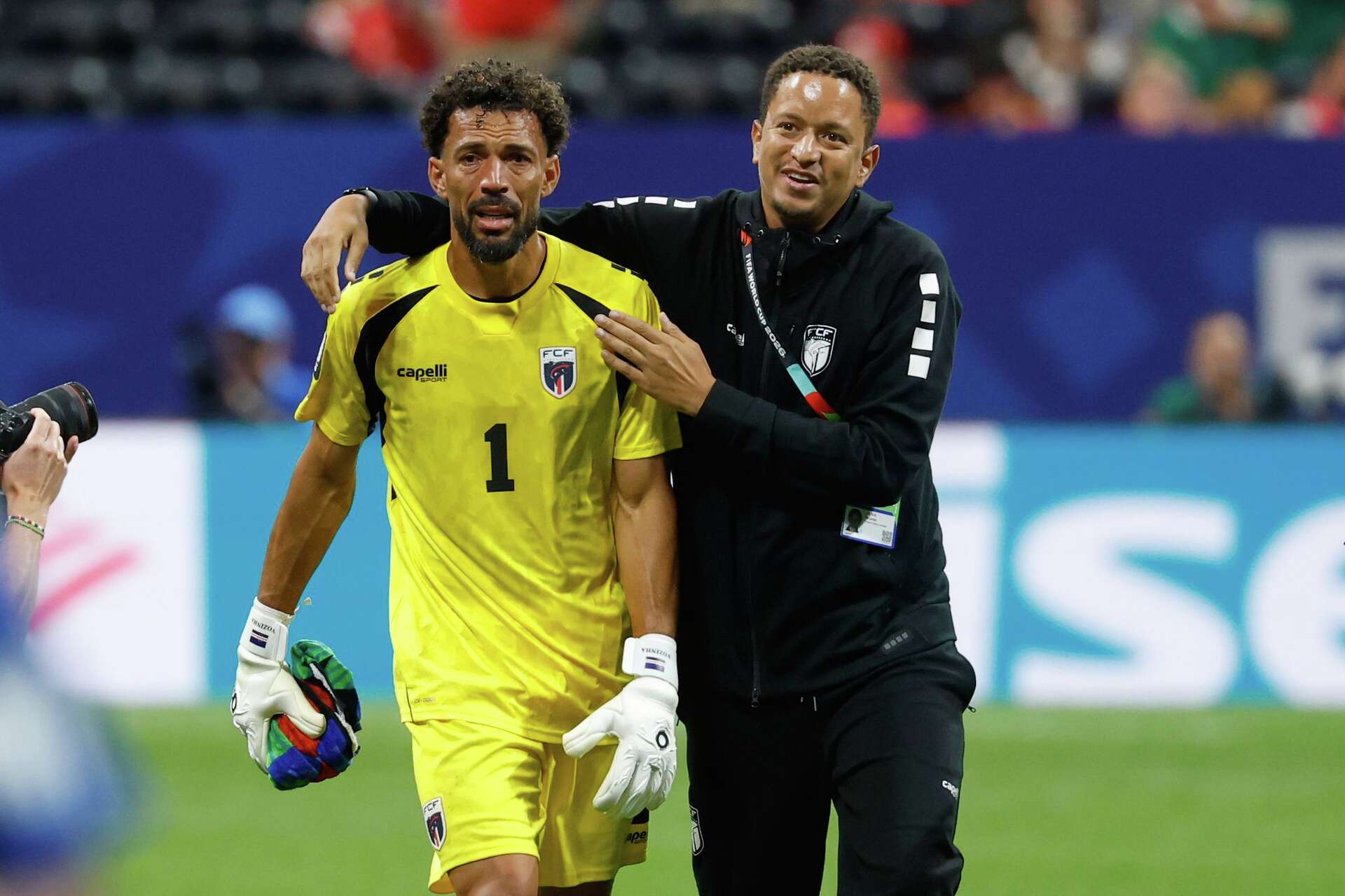 1920x1280 Cape Verde 40 Year Old Goalkeeper Vozinha Turns In A 'dream' Performance In His World Cup Debut