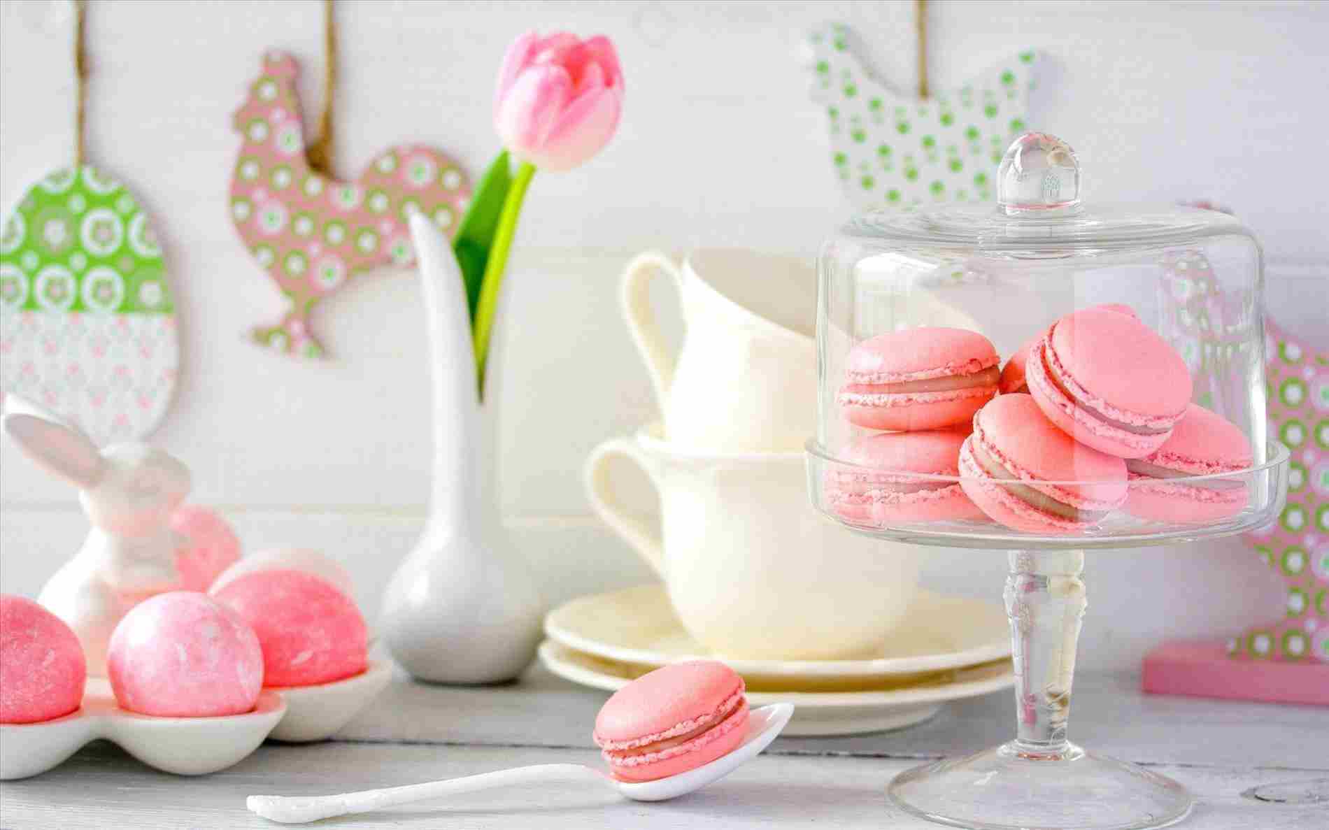 1900x1187 Wallpaper Macarons