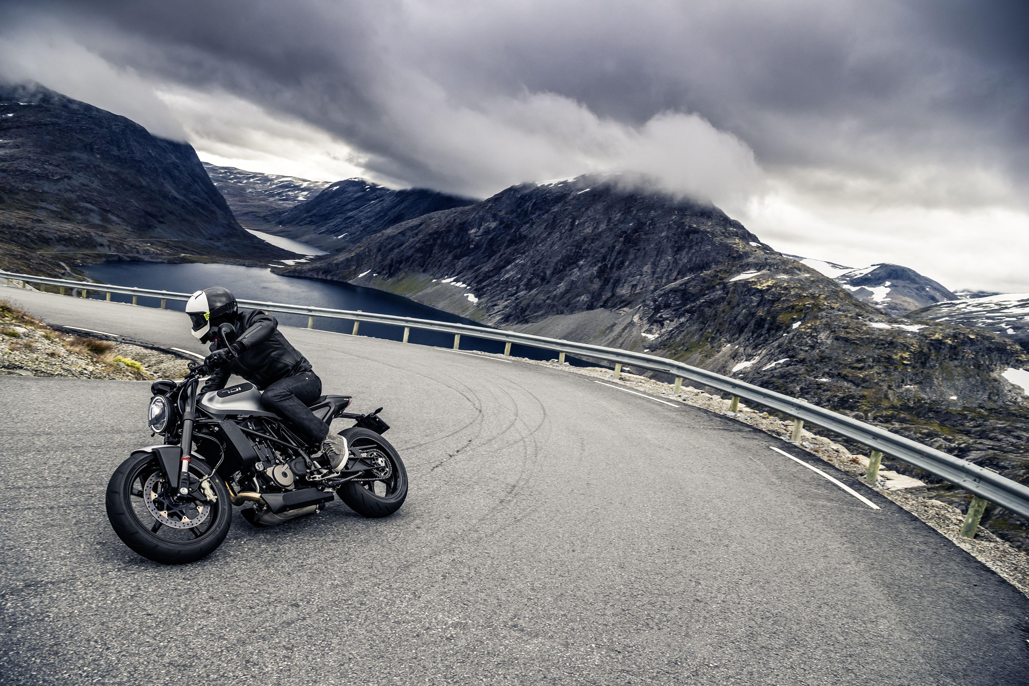 Motorcycle Road Wallpapers Top Free Motorcycle Road Backgrounds Wallpaperaccess