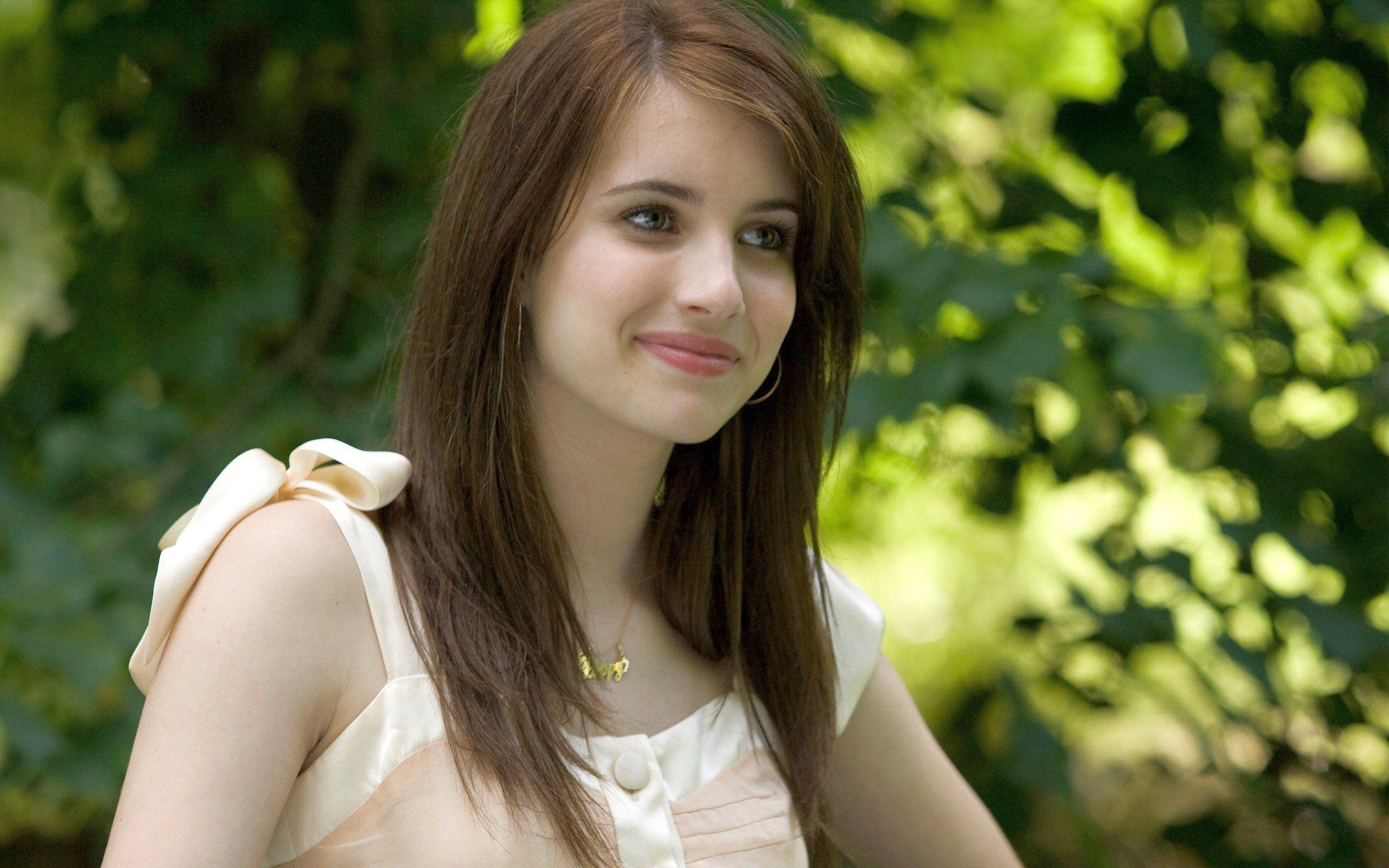 2560x1600 Sweet girls wallpaper