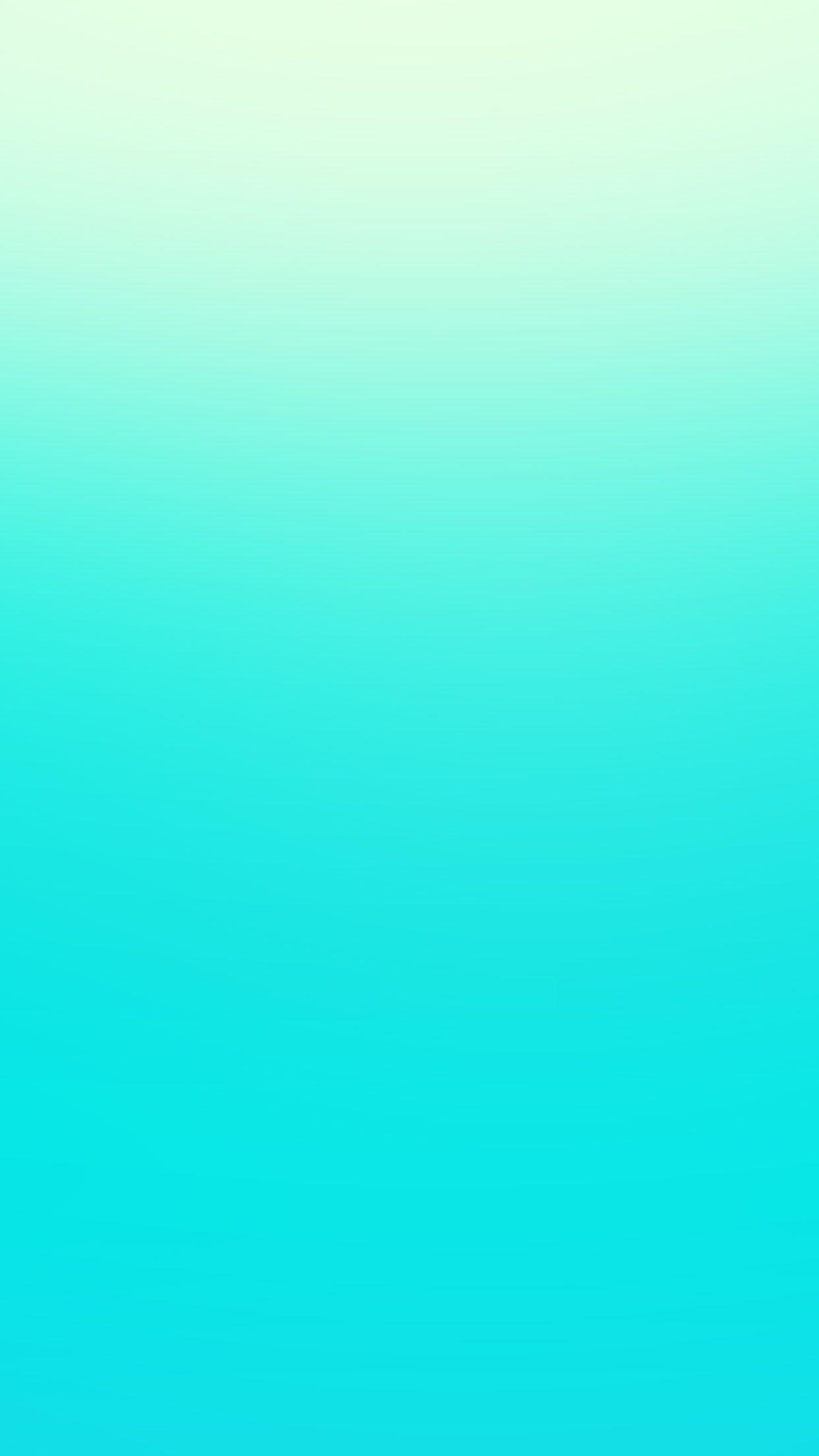 1242x2208 Baby Blue Gradation Blur Wallpaper
