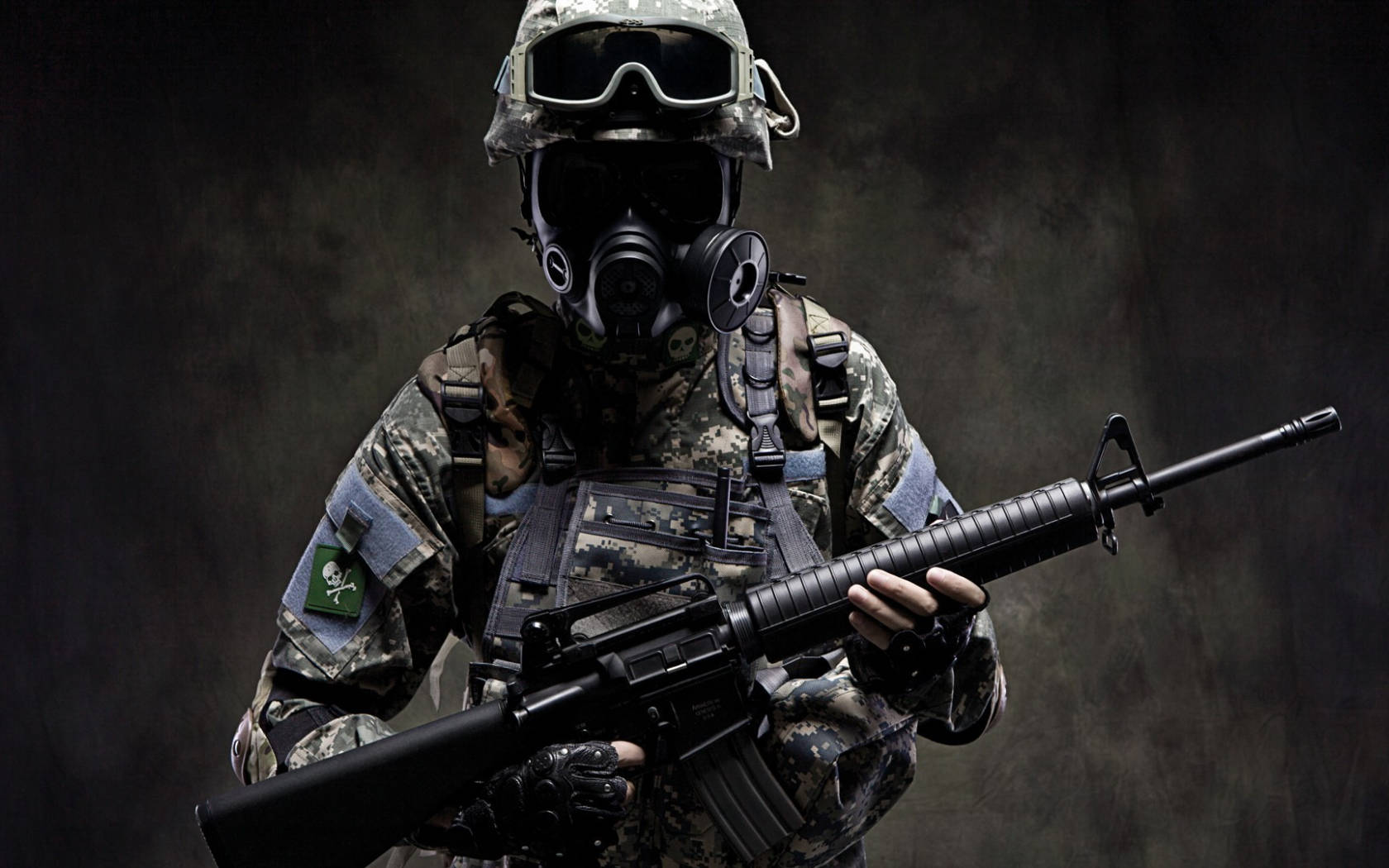 1680x1050 Para Commandos Wallpaper