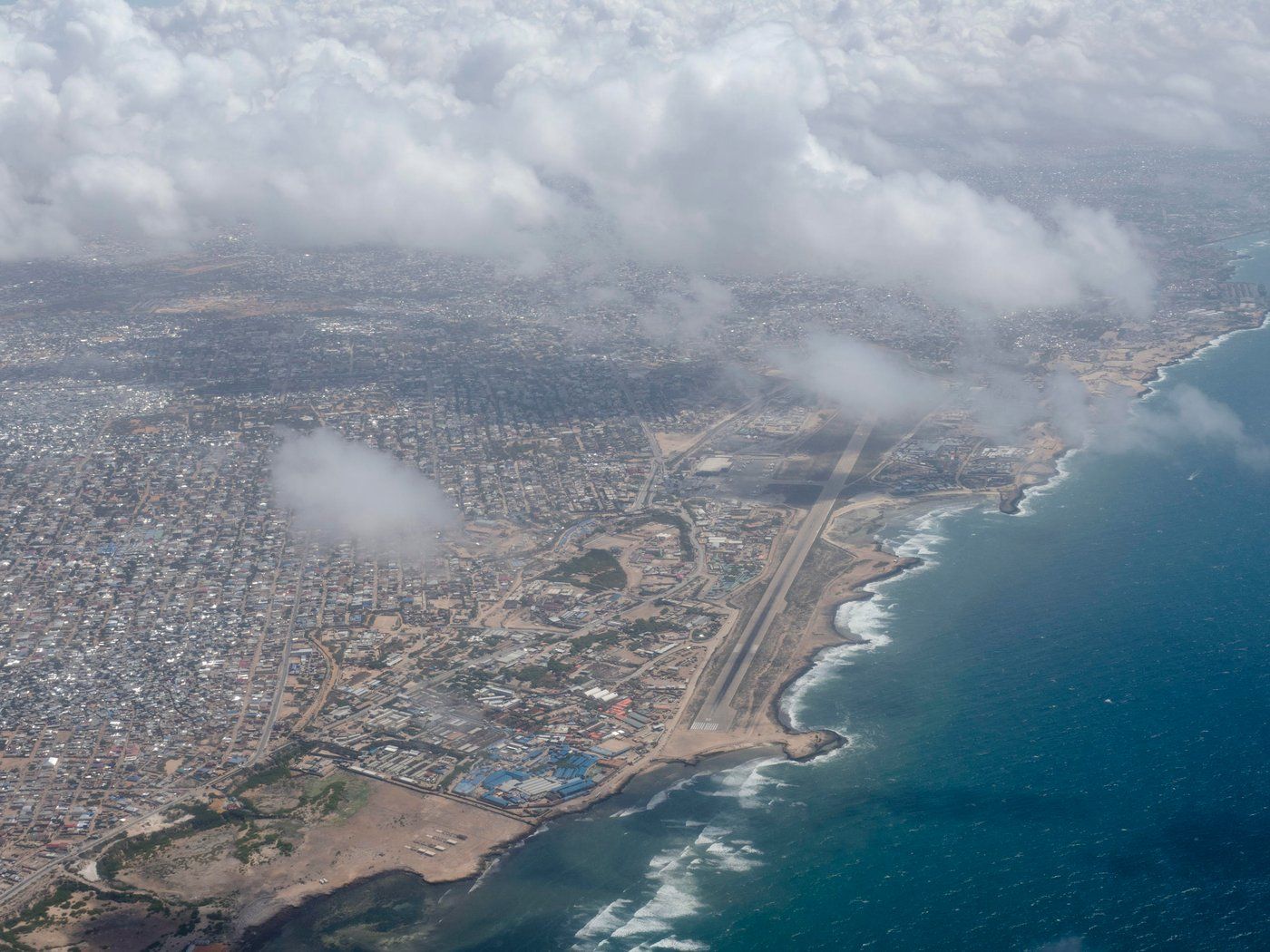 1400x1050 She fled from one of the world's most dangerous cities
