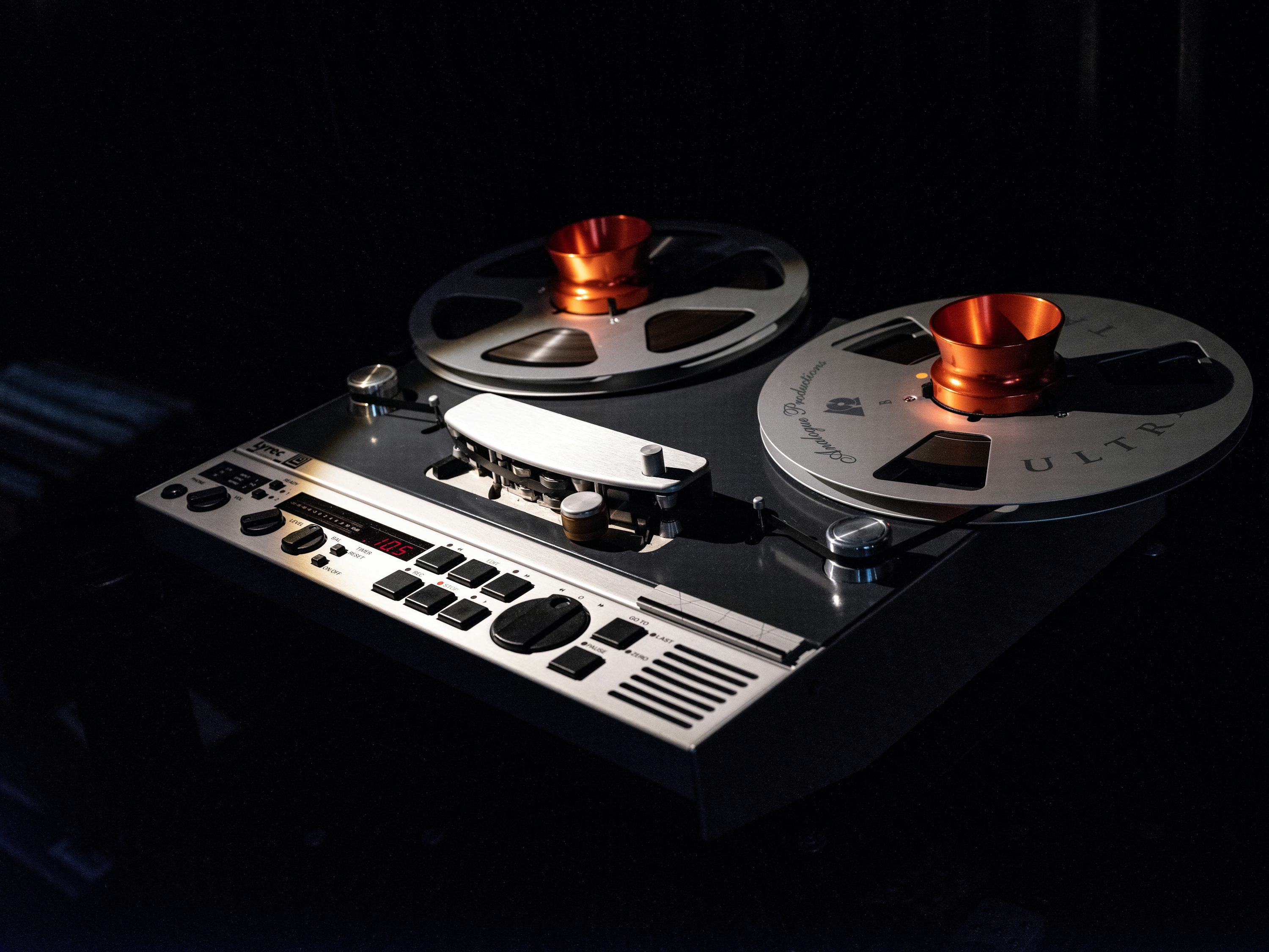 3000x2250 Tape Recorder Picture. Download Free Image