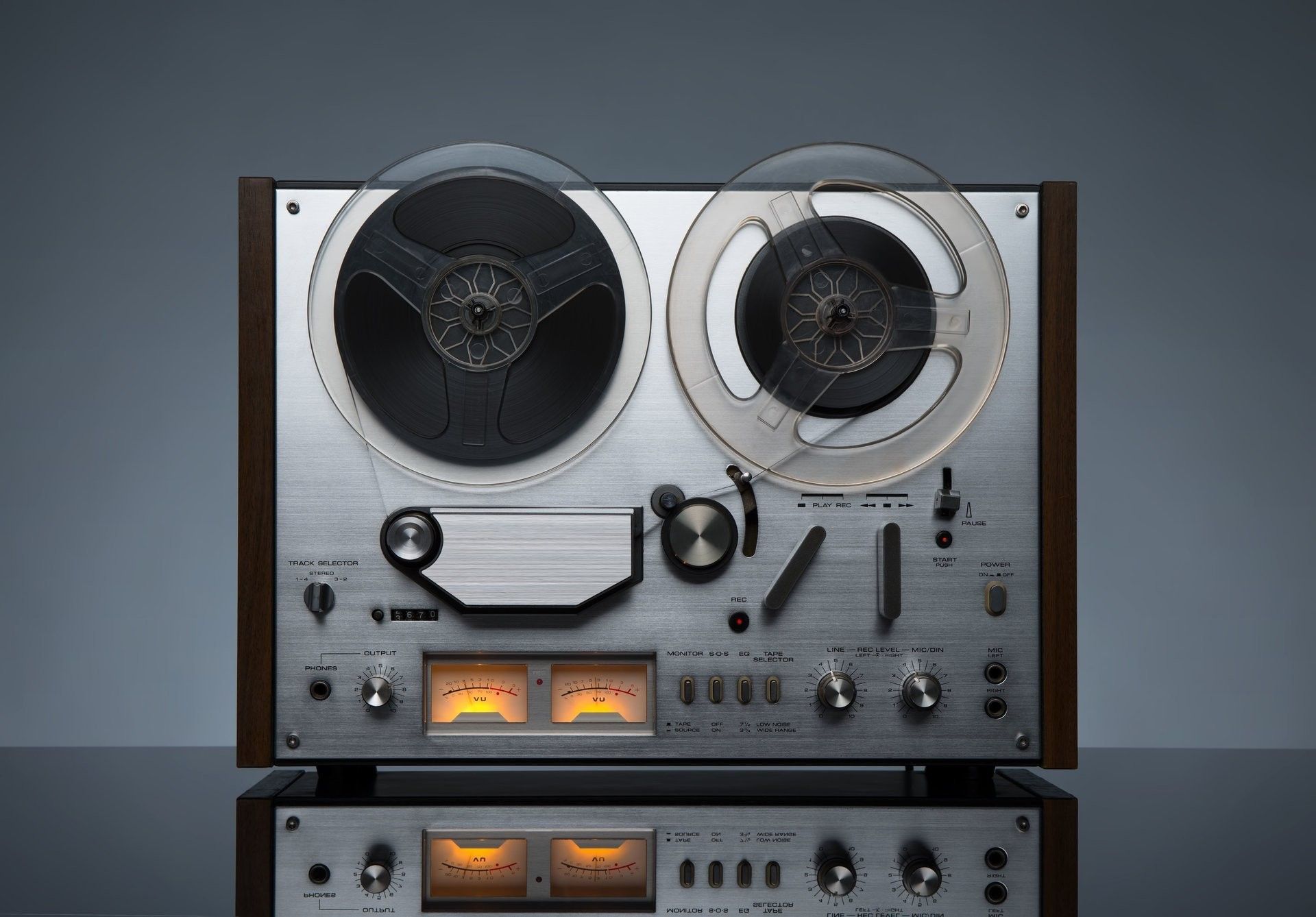 1920x1338 Stereo Wallpaper